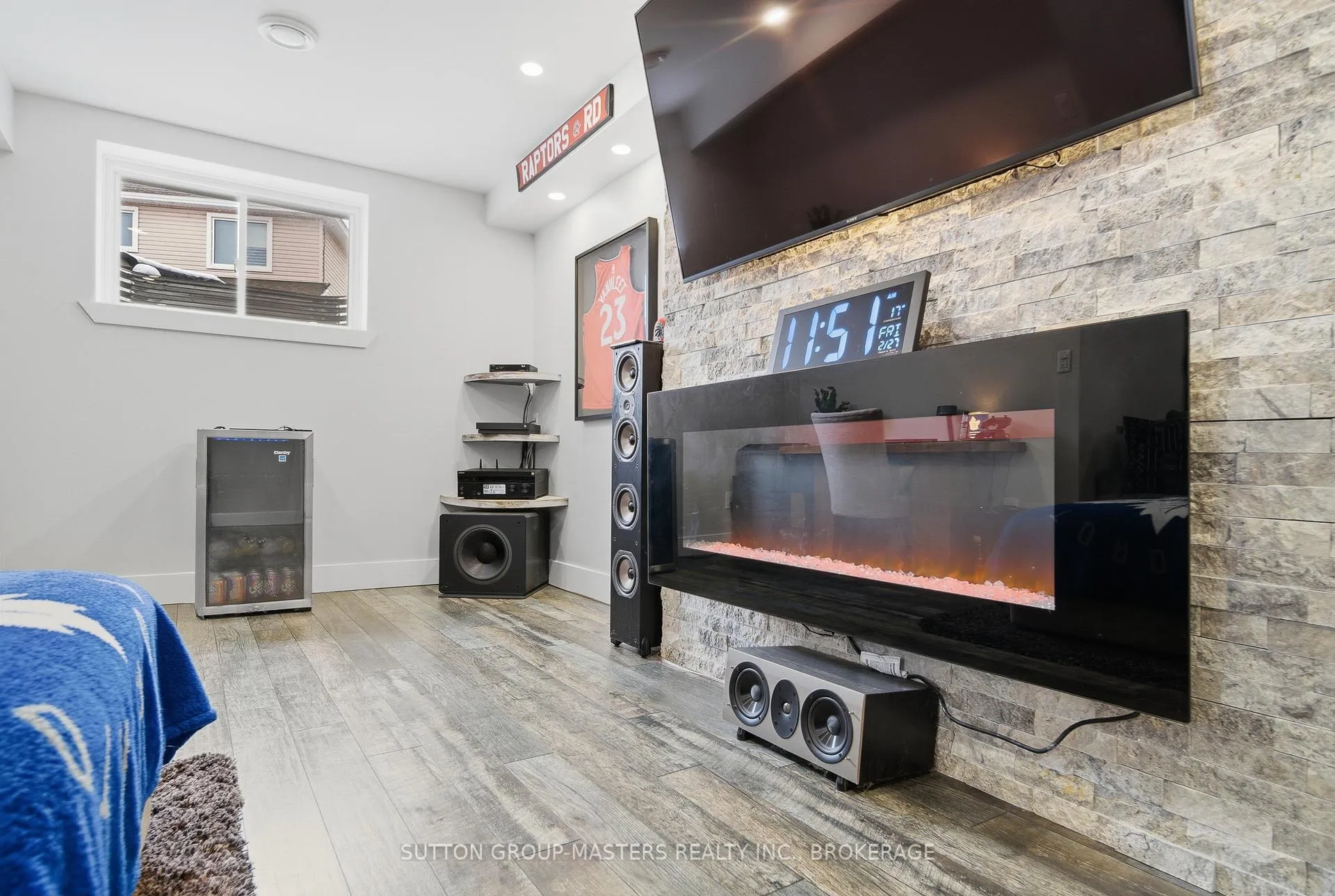 Photo 34 of 1423 Monarch Drive W, Kingston, City Northwest — HOMEH