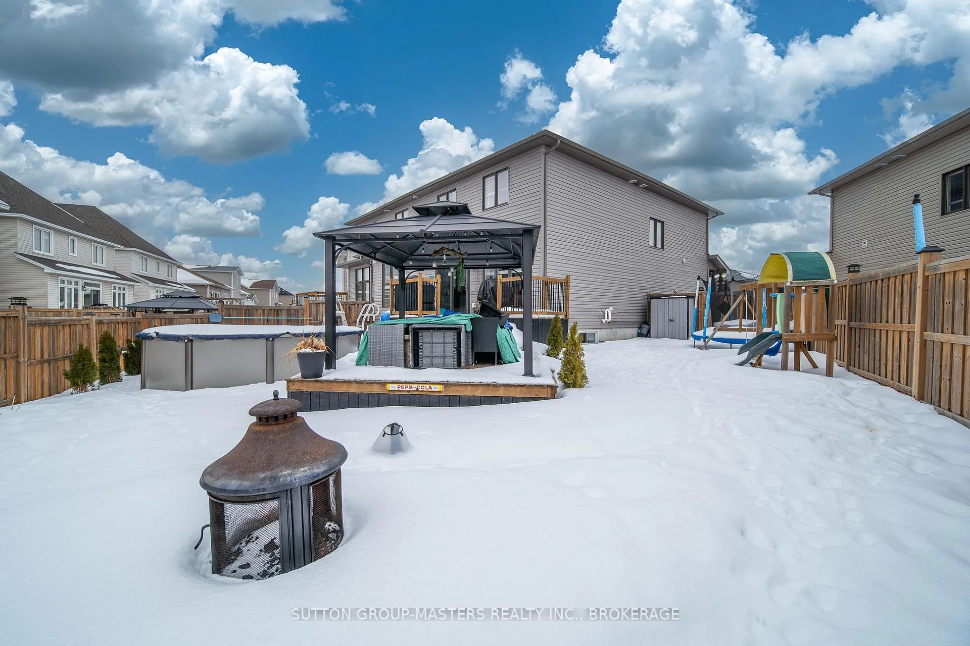 Photo 40 of 1423 Monarch Drive W, Kingston, City Northwest — HOMEH