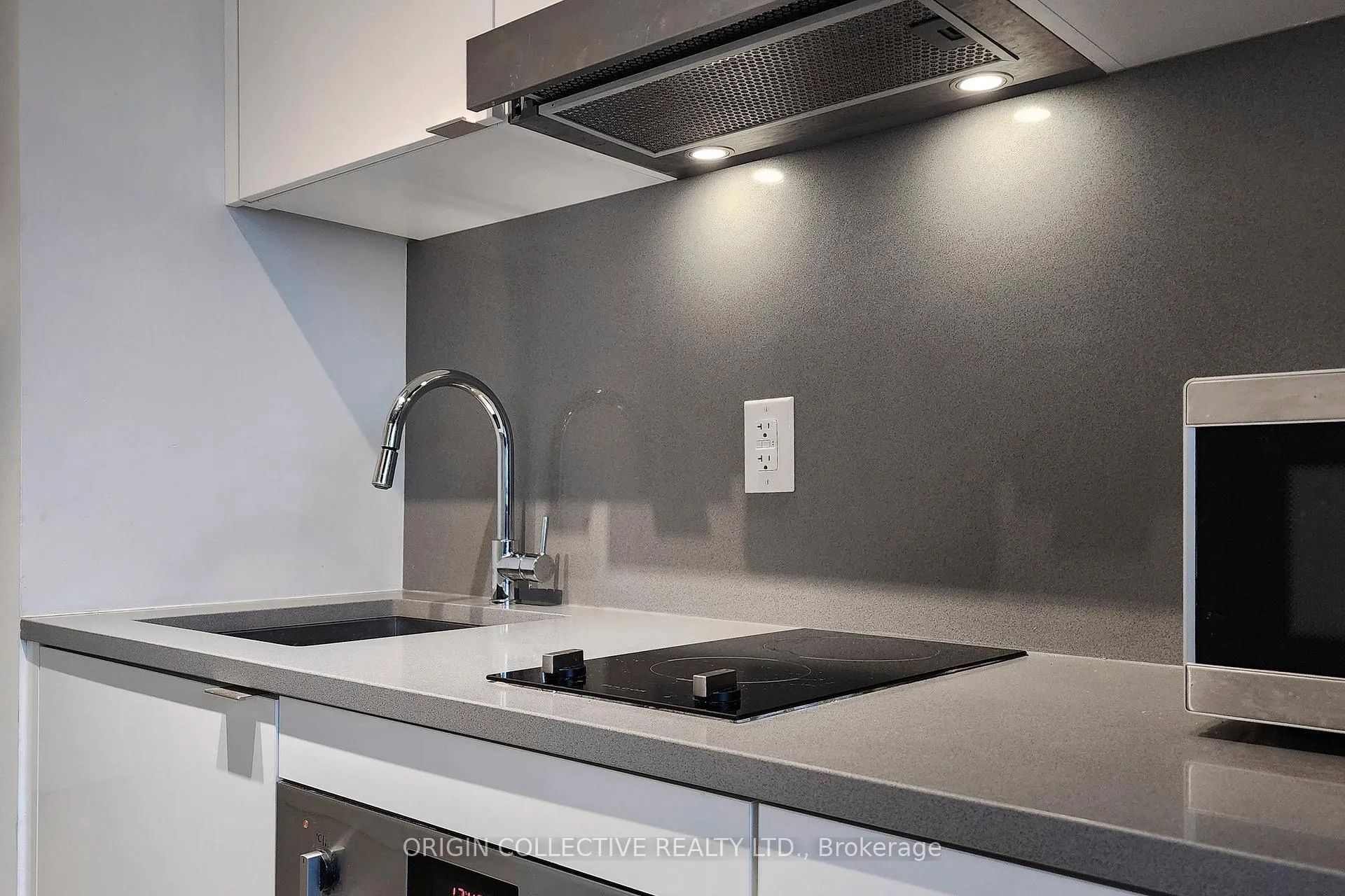 Photo 15 of Unit 1109, 21 Lawren Harris Square, Toronto, Waterfront Communities — HOMEH