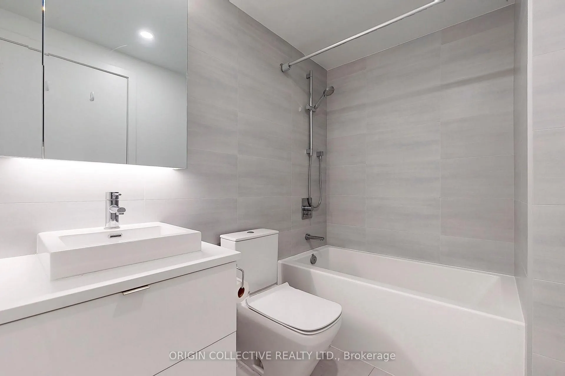Photo 21 of Unit 1109, 21 Lawren Harris Square, Toronto, Waterfront Communities — HOMEH