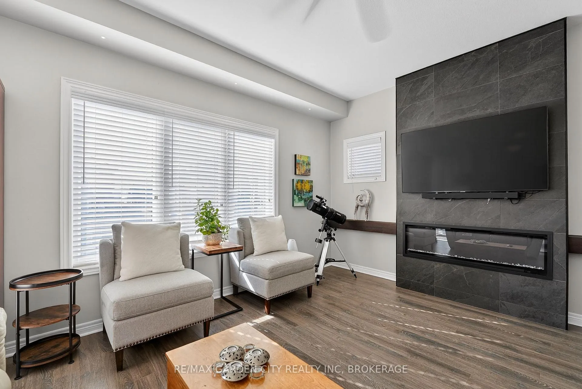 Photo 11 of 4 Riley Avenue, Pelham, Fonthill — HOMEH