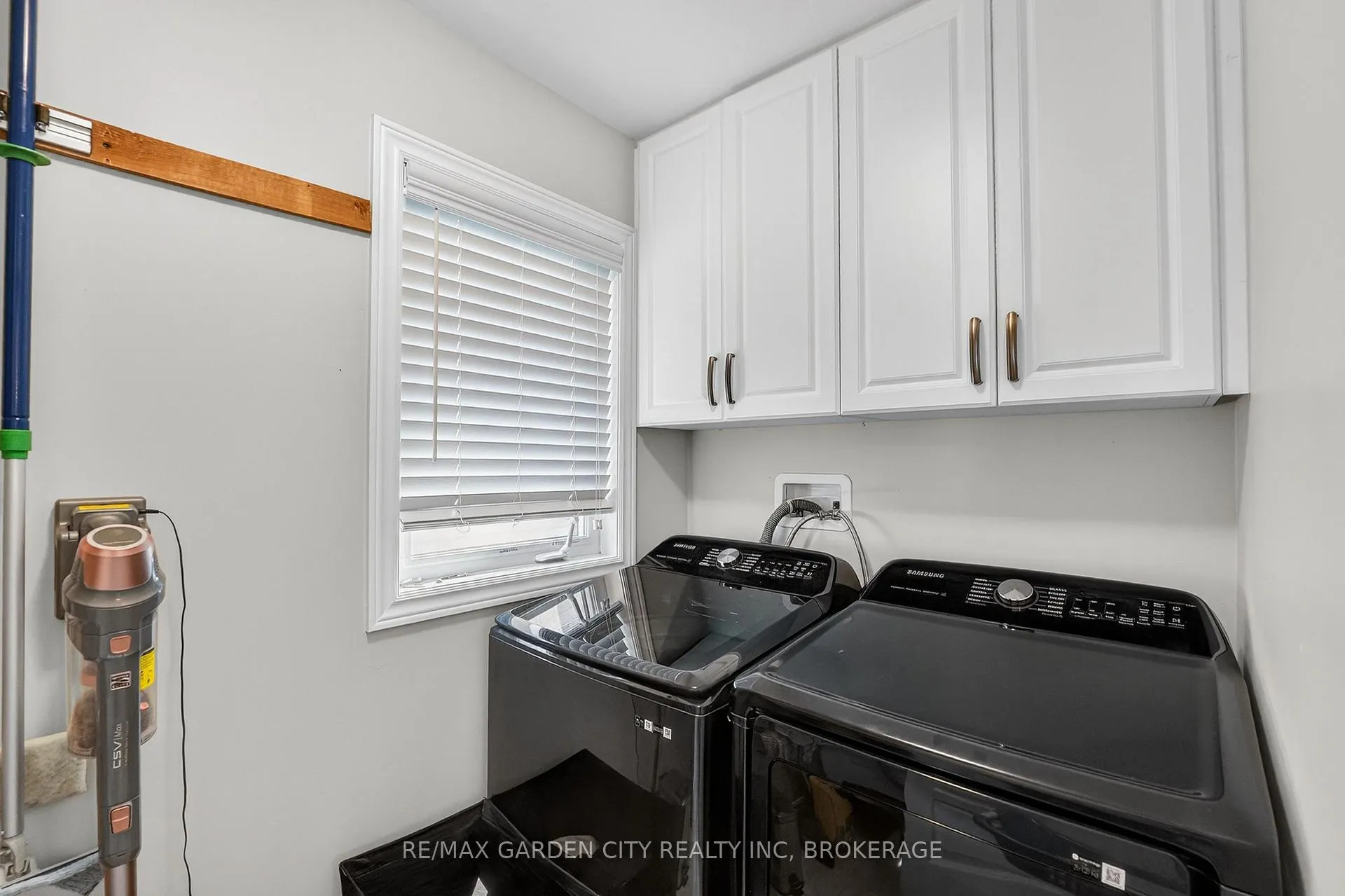 Photo 34 of 4 Riley Avenue, Pelham, Fonthill — HOMEH