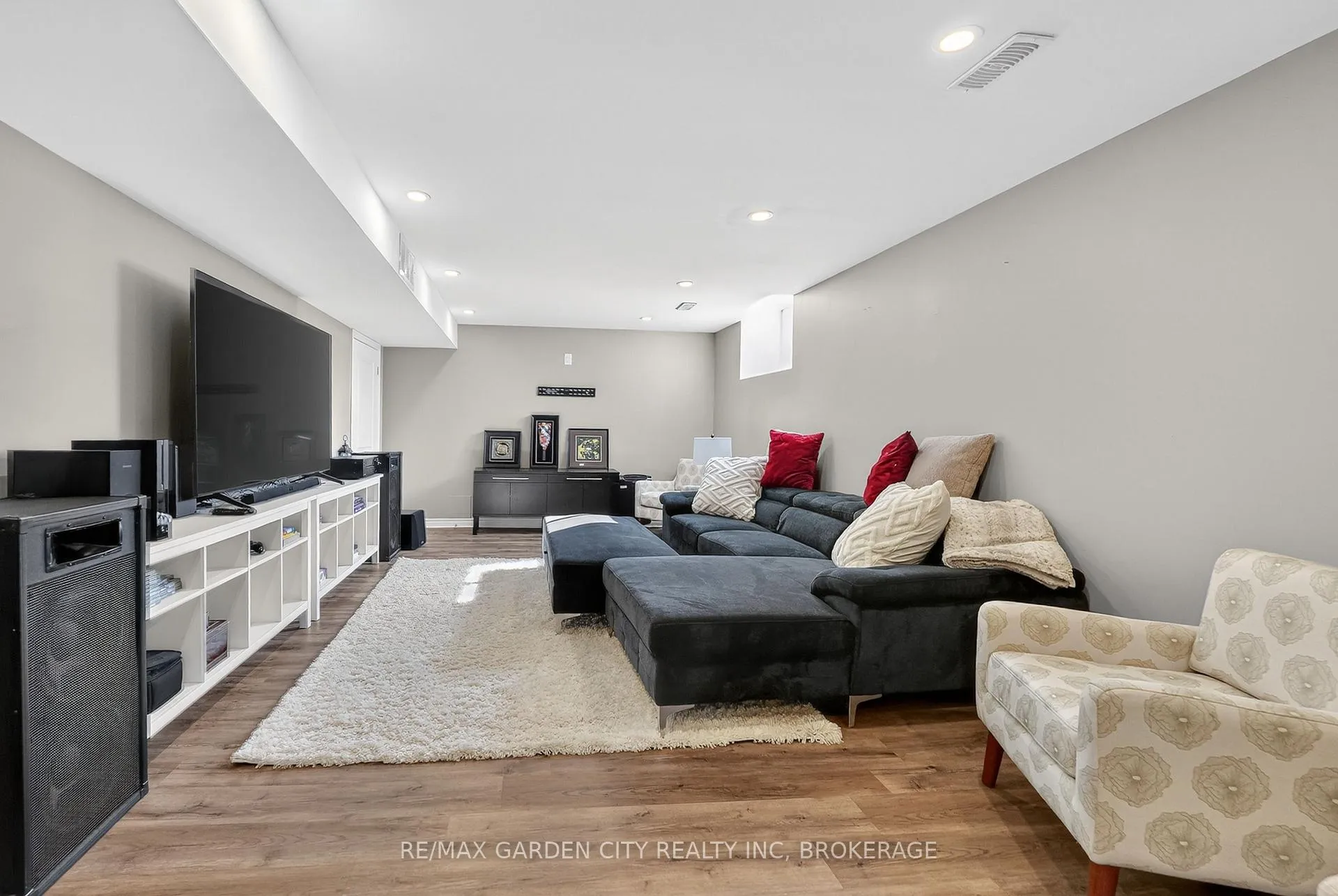 Photo 38 of 4 Riley Avenue, Pelham, Fonthill — HOMEH