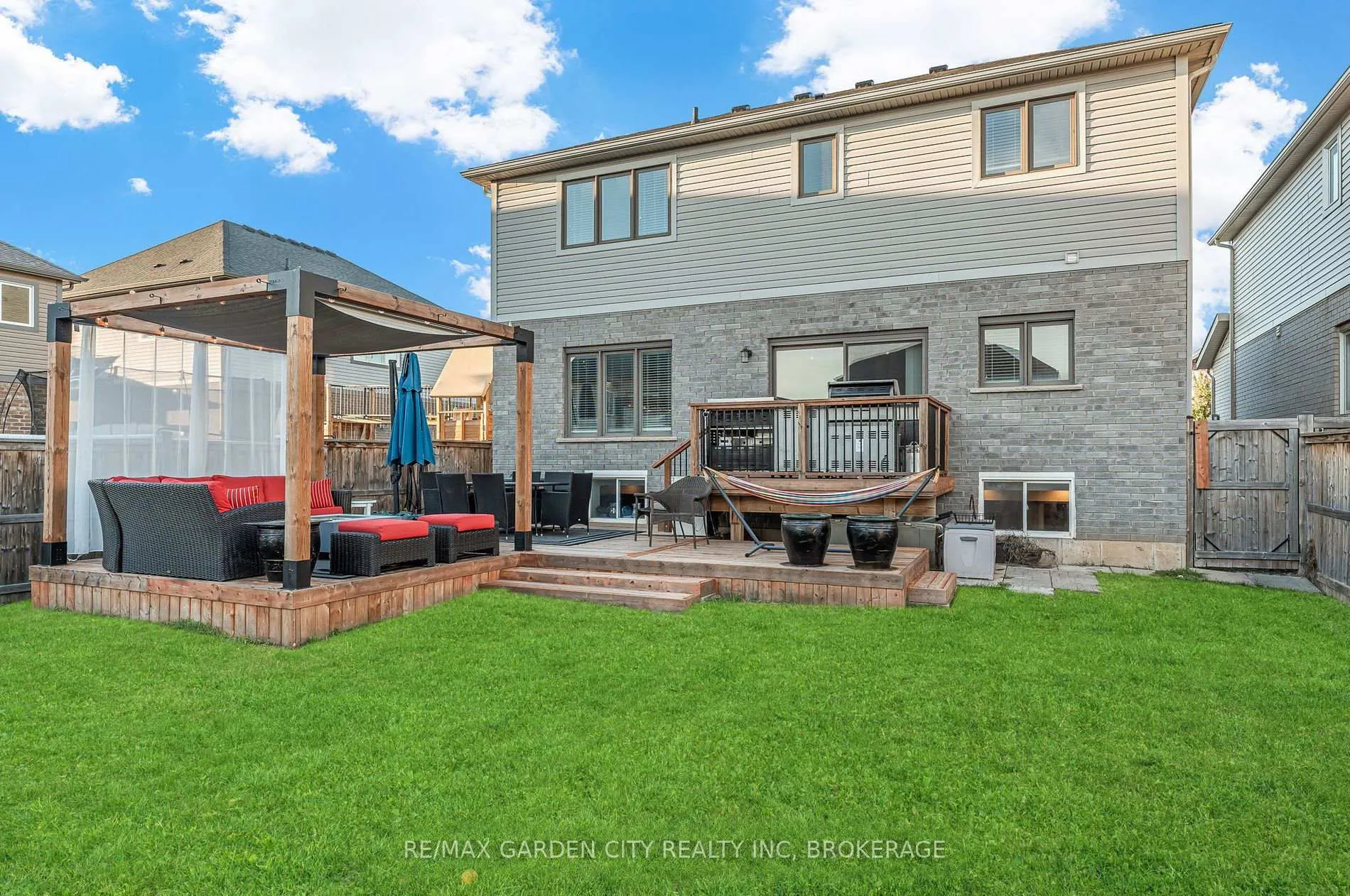 Photo 46 of 4 Riley Avenue, Pelham, Fonthill — HOMEH