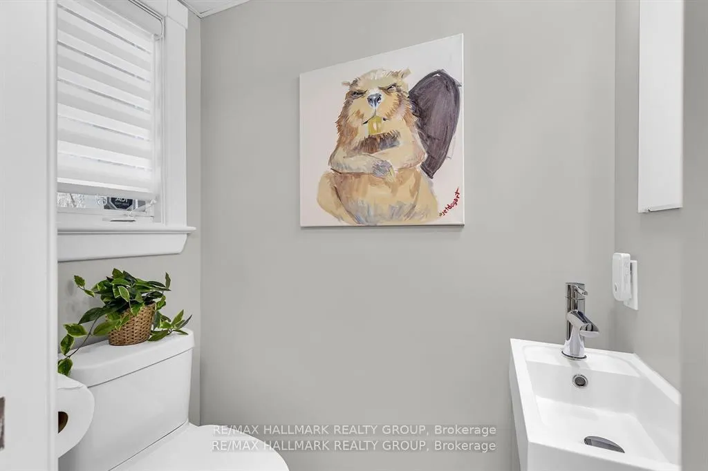 Photo 7 of Unit D, 124 Guigues Avenue, Ottawa, Lower Town/Byward Market — HOMEH