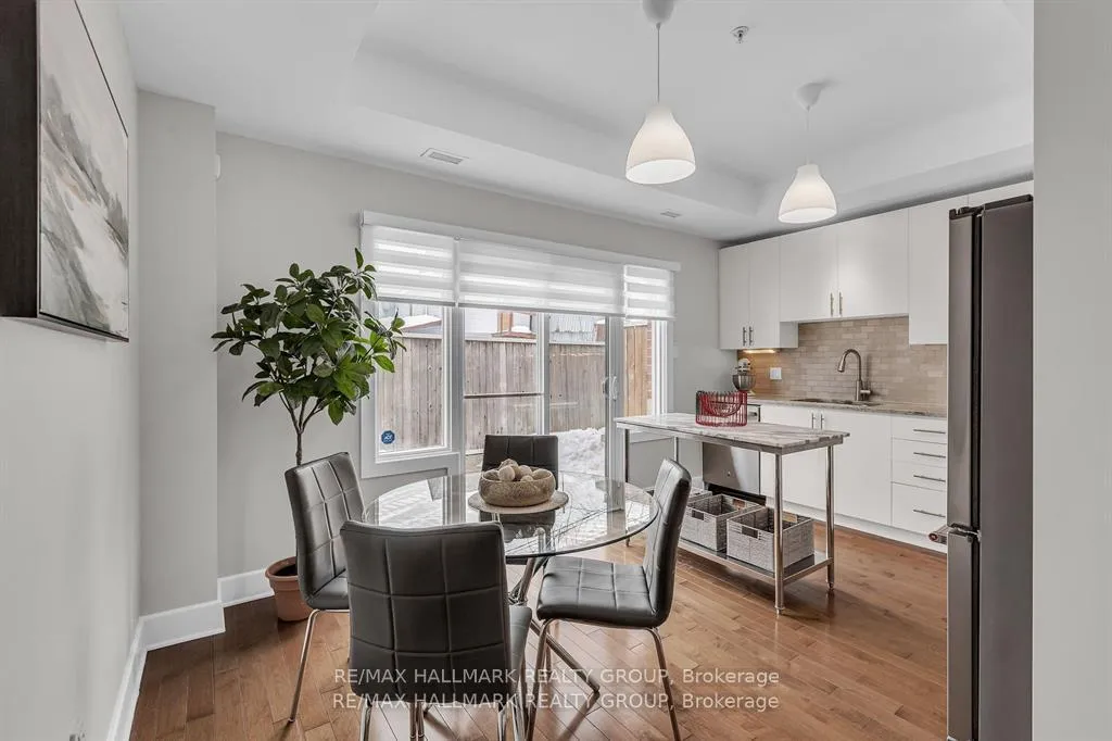 Photo 13 of Unit D, 124 Guigues Avenue, Ottawa, Lower Town/Byward Market — HOMEH