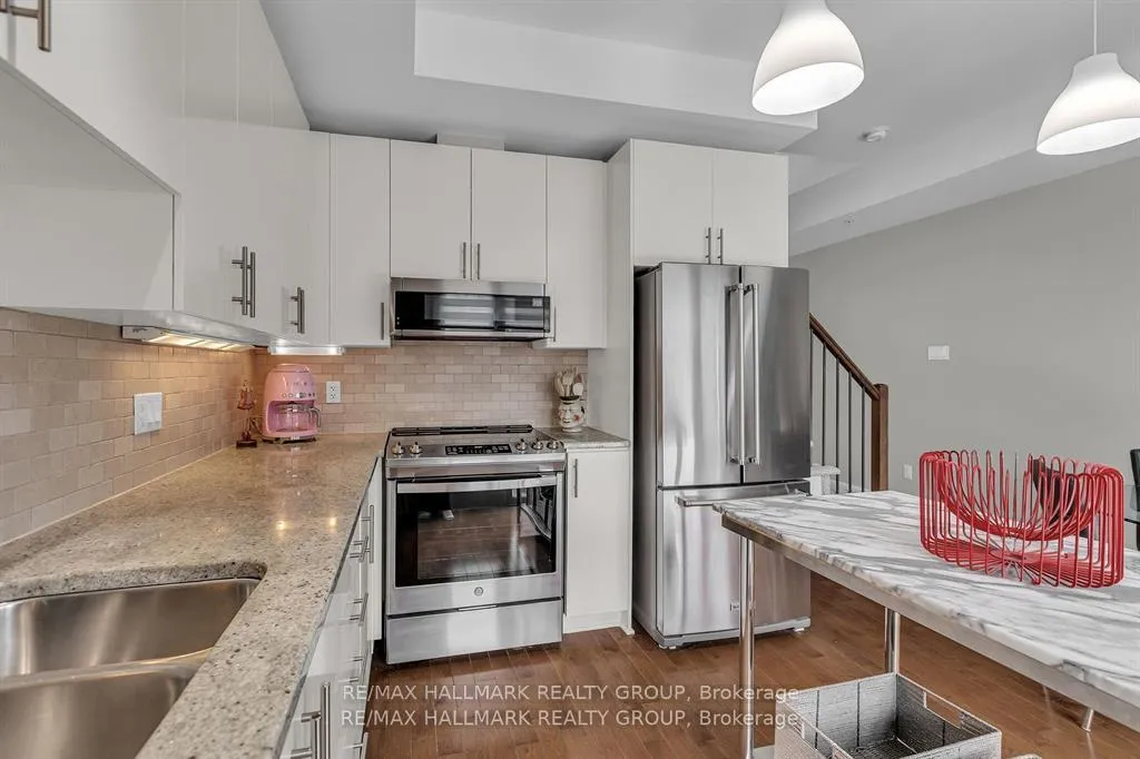 Photo 21 of Unit D, 124 Guigues Avenue, Ottawa, Lower Town/Byward Market — HOMEH