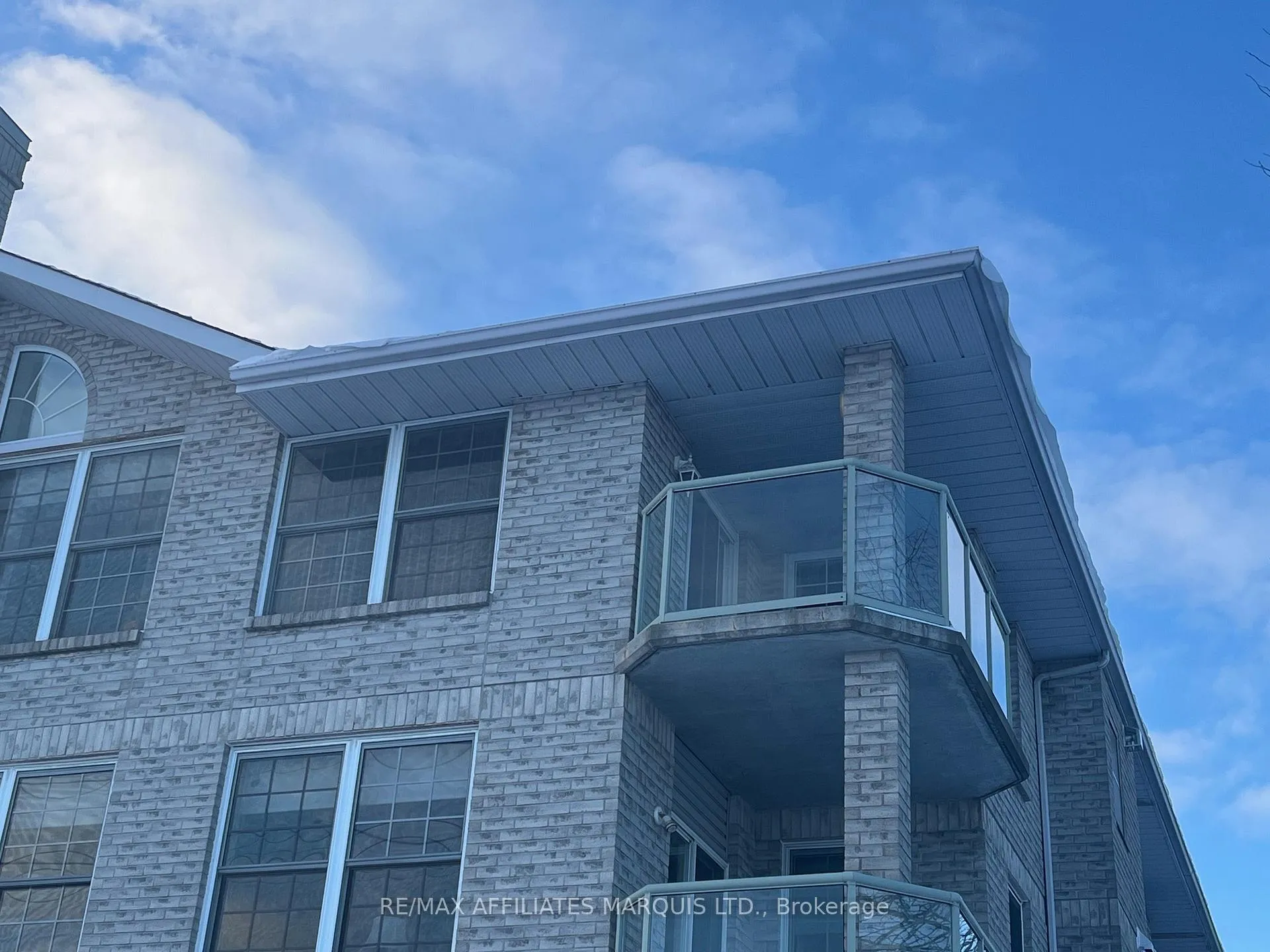 Photo 4 of Unit 301, 301 Water Street W, Cornwall — HOMEH
