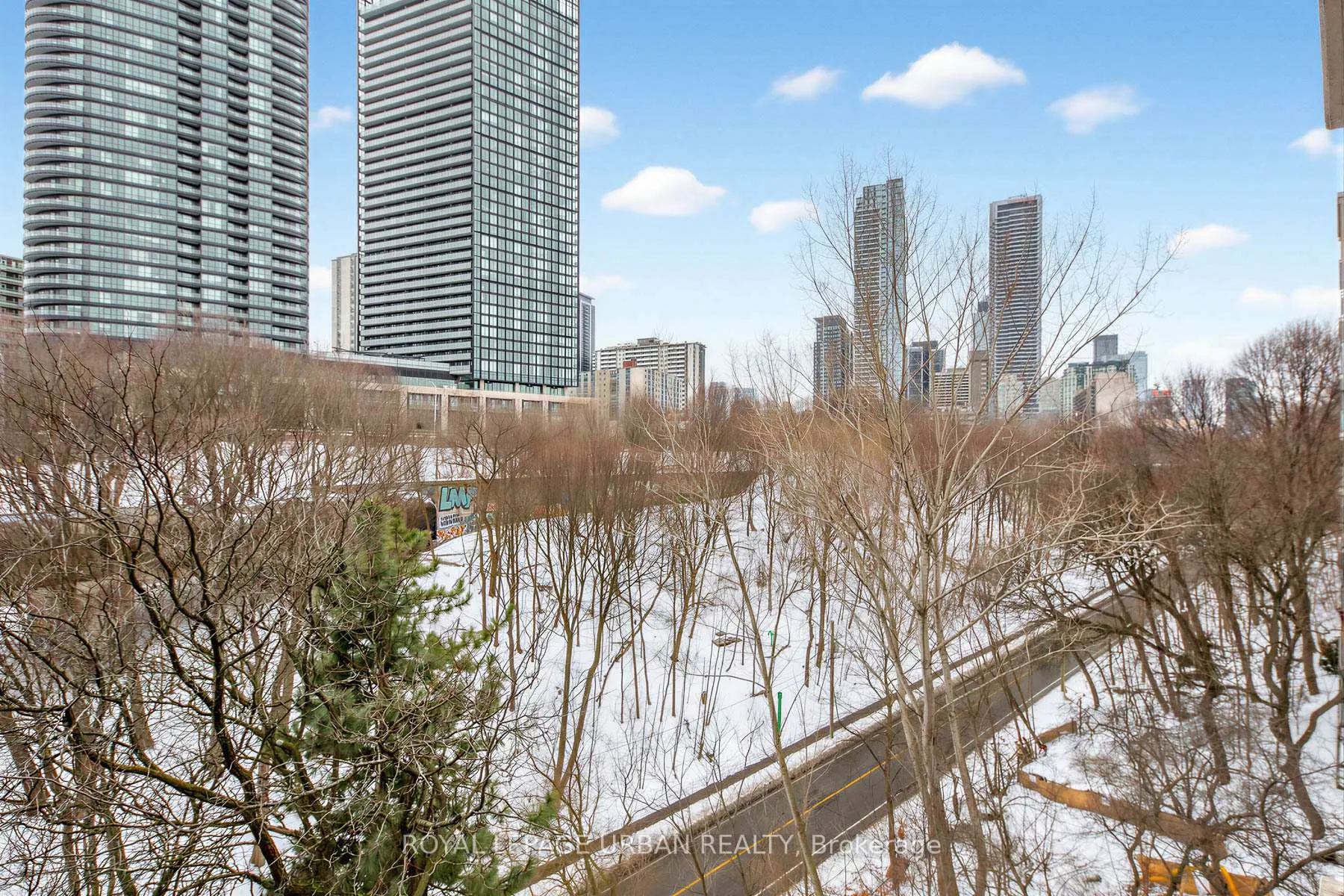 Photo 24 of Unit 544, 21 Dale Avenue, Toronto, Rosedale-Moore Park — HOMEH