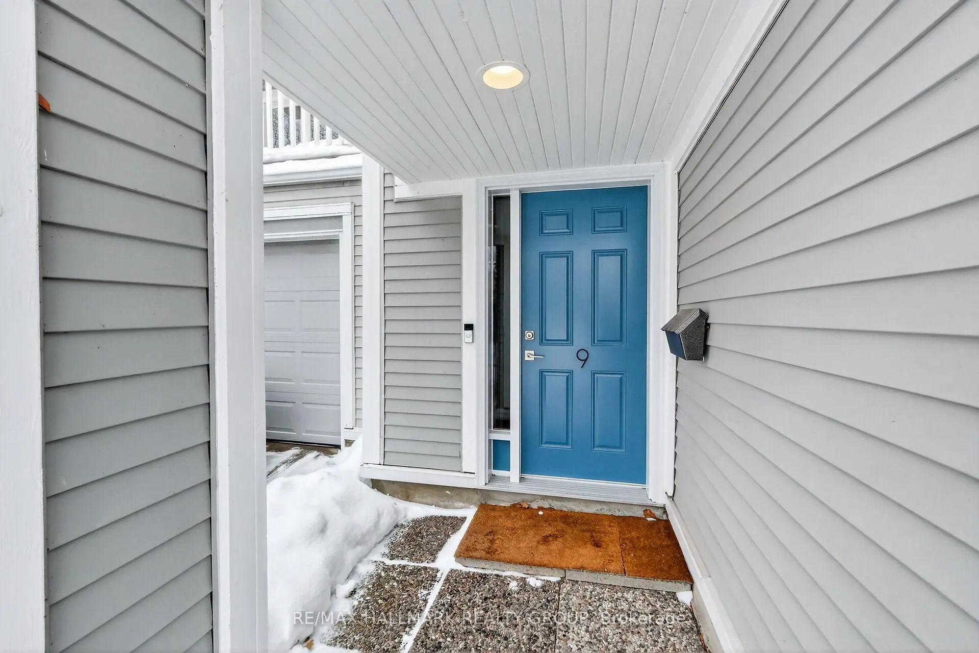 Photo 2 of Unit 5, 9 Forsyth Lane, Ottawa, Crystal Beach — HOMEH