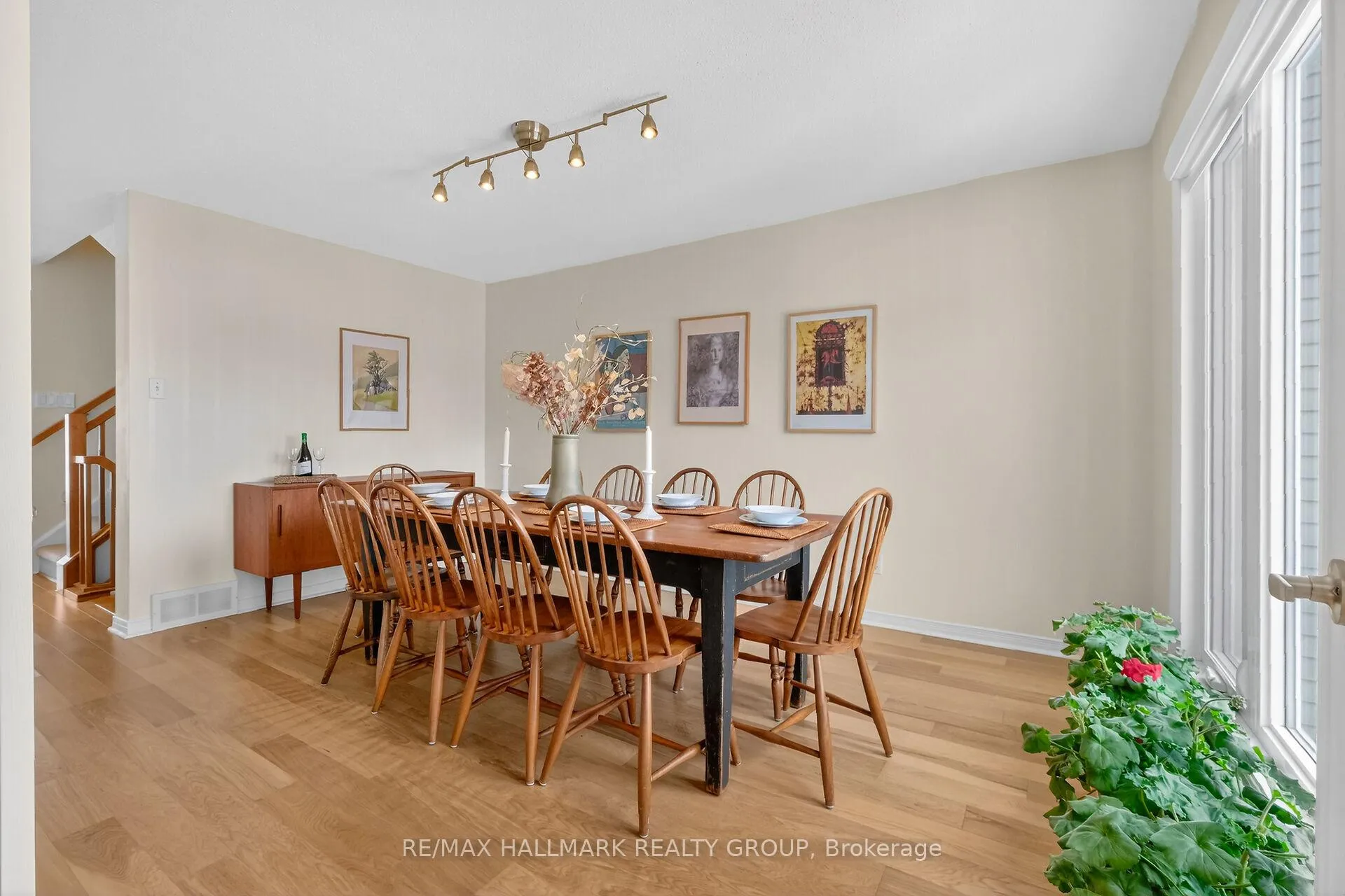 Photo 21 of Unit 5, 9 Forsyth Lane, Ottawa, Crystal Beach — HOMEH