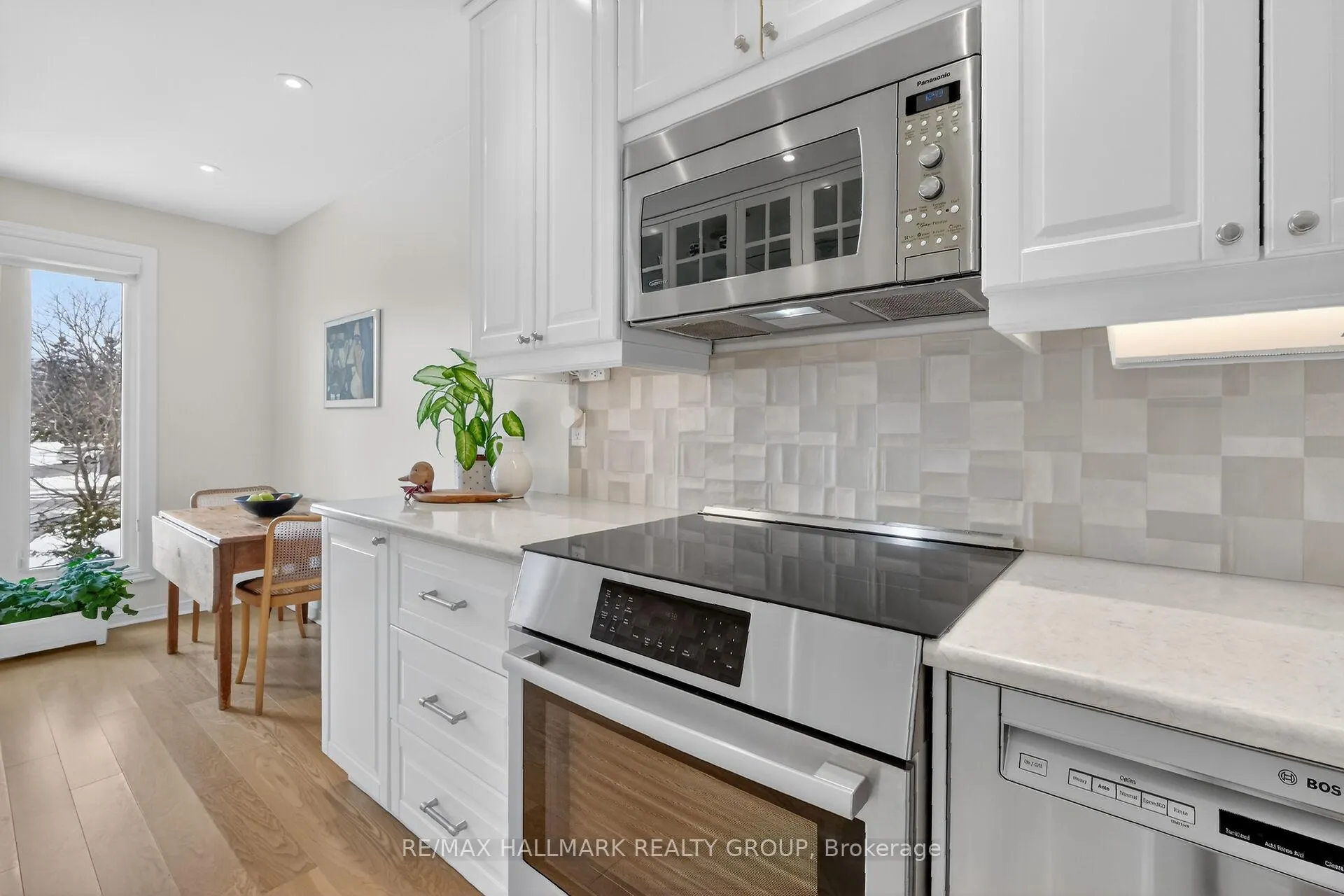 Photo 27 of Unit 5, 9 Forsyth Lane, Ottawa, Crystal Beach — HOMEH