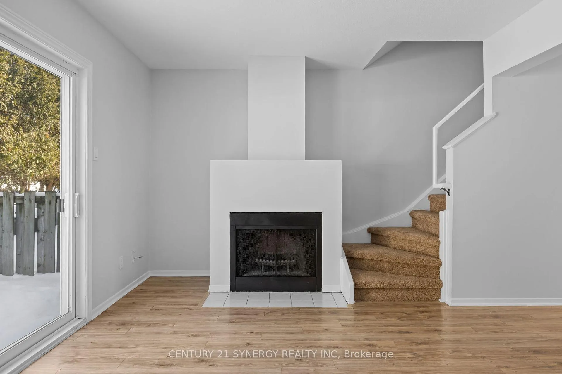 Photo 6 of Unit 22, 1963 Fairglen Mews, Ottawa, Blackburn Hamlet (South) — HOMEH