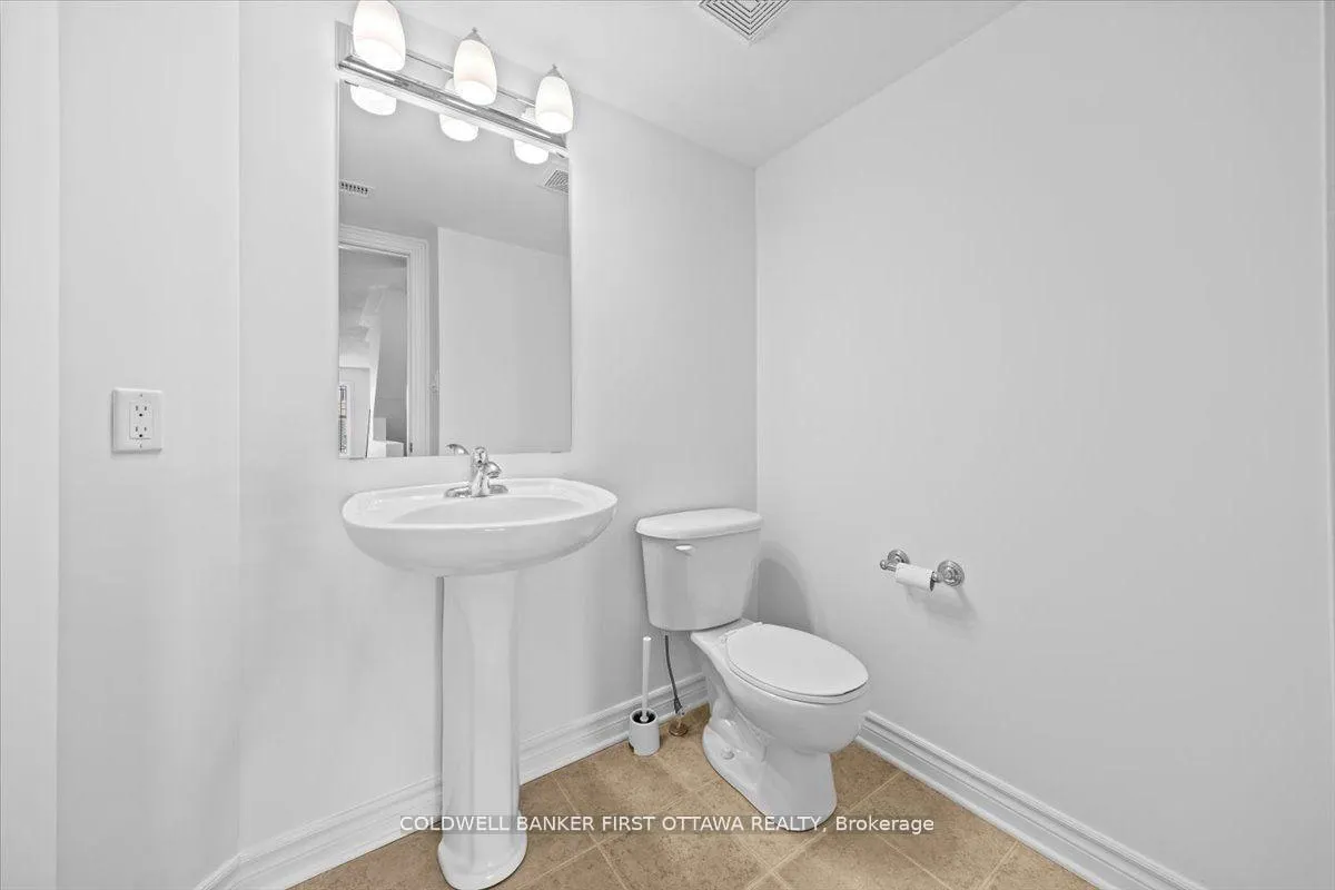 Photo 4 of 112 Paseo Private, Ottawa, Centrepointe — HOMEH