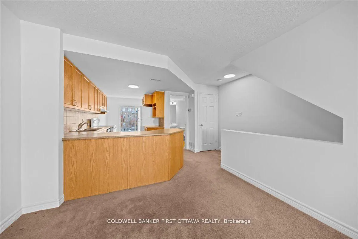 Photo 7 of 112 Paseo Private, Ottawa, Centrepointe — HOMEH