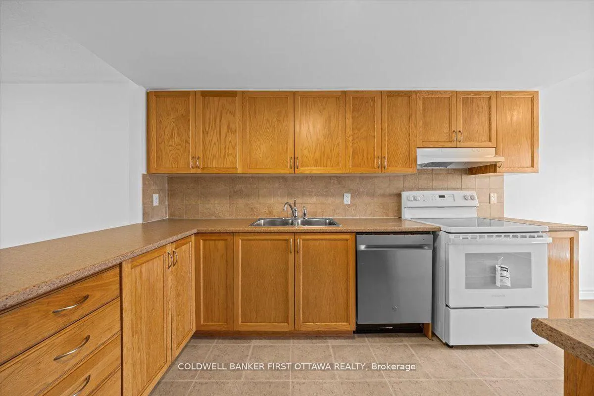 Photo 8 of 112 Paseo Private, Ottawa, Centrepointe — HOMEH