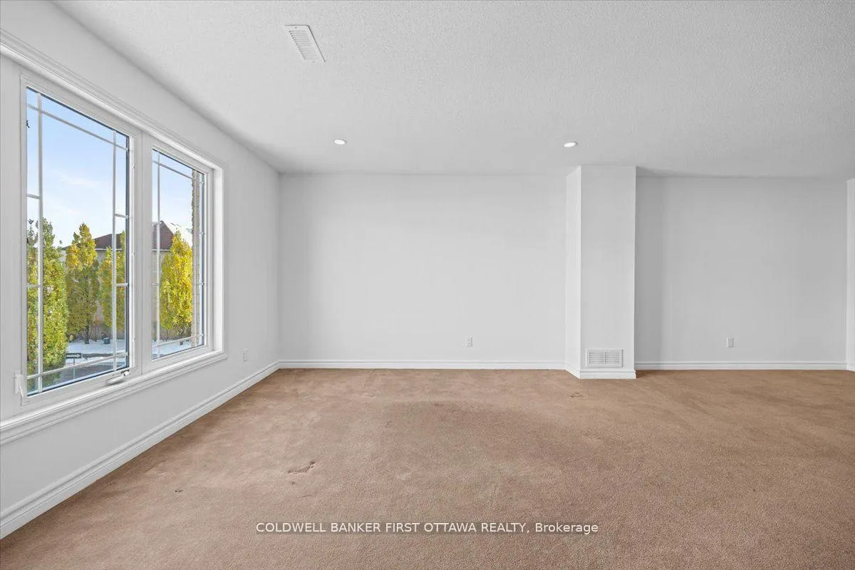 Photo 15 of 112 Paseo Private, Ottawa, Centrepointe — HOMEH