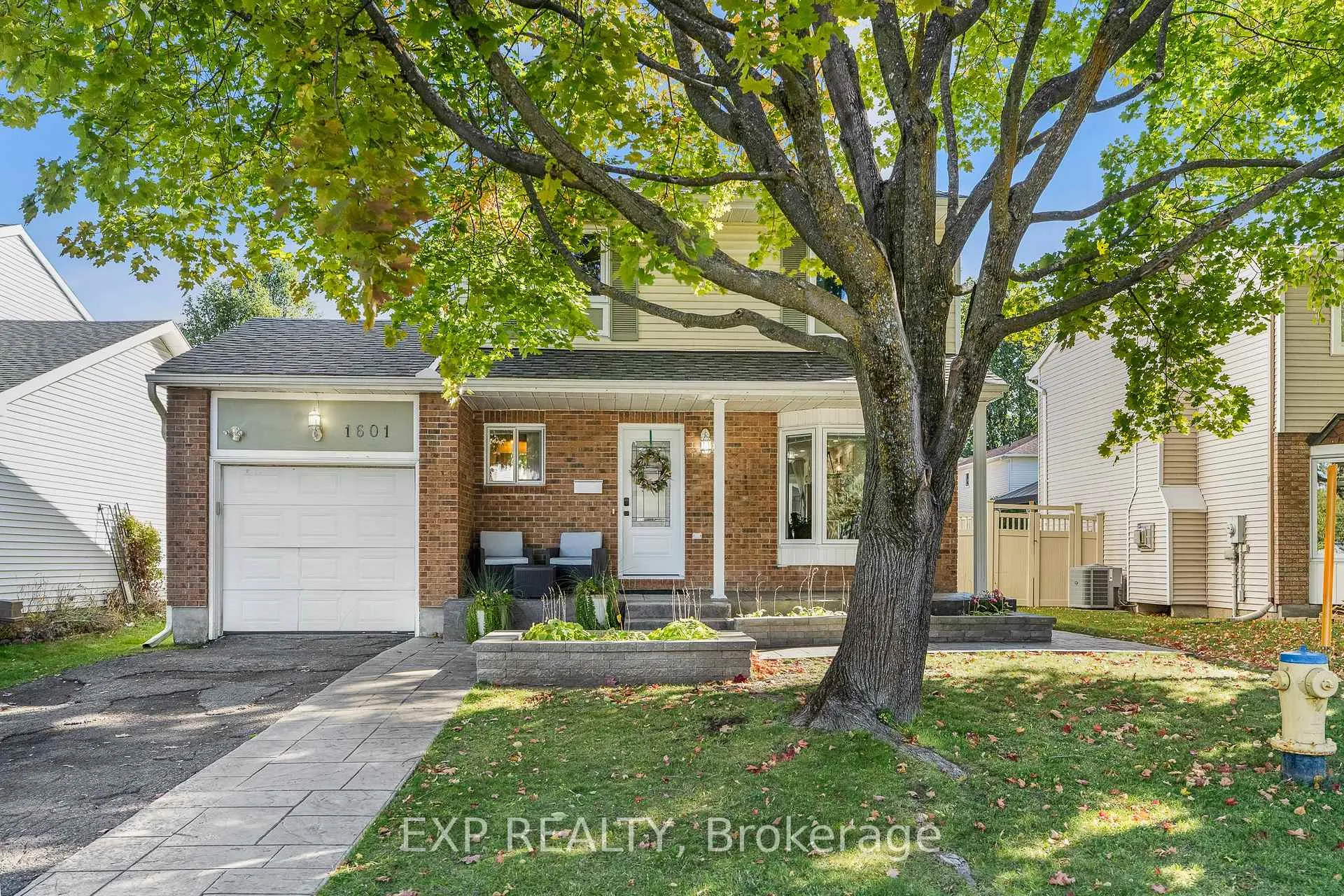 Photo 3 of 1601 Bottriell Way, Ottawa, Fallingbrook/Pineridge — HOMEH