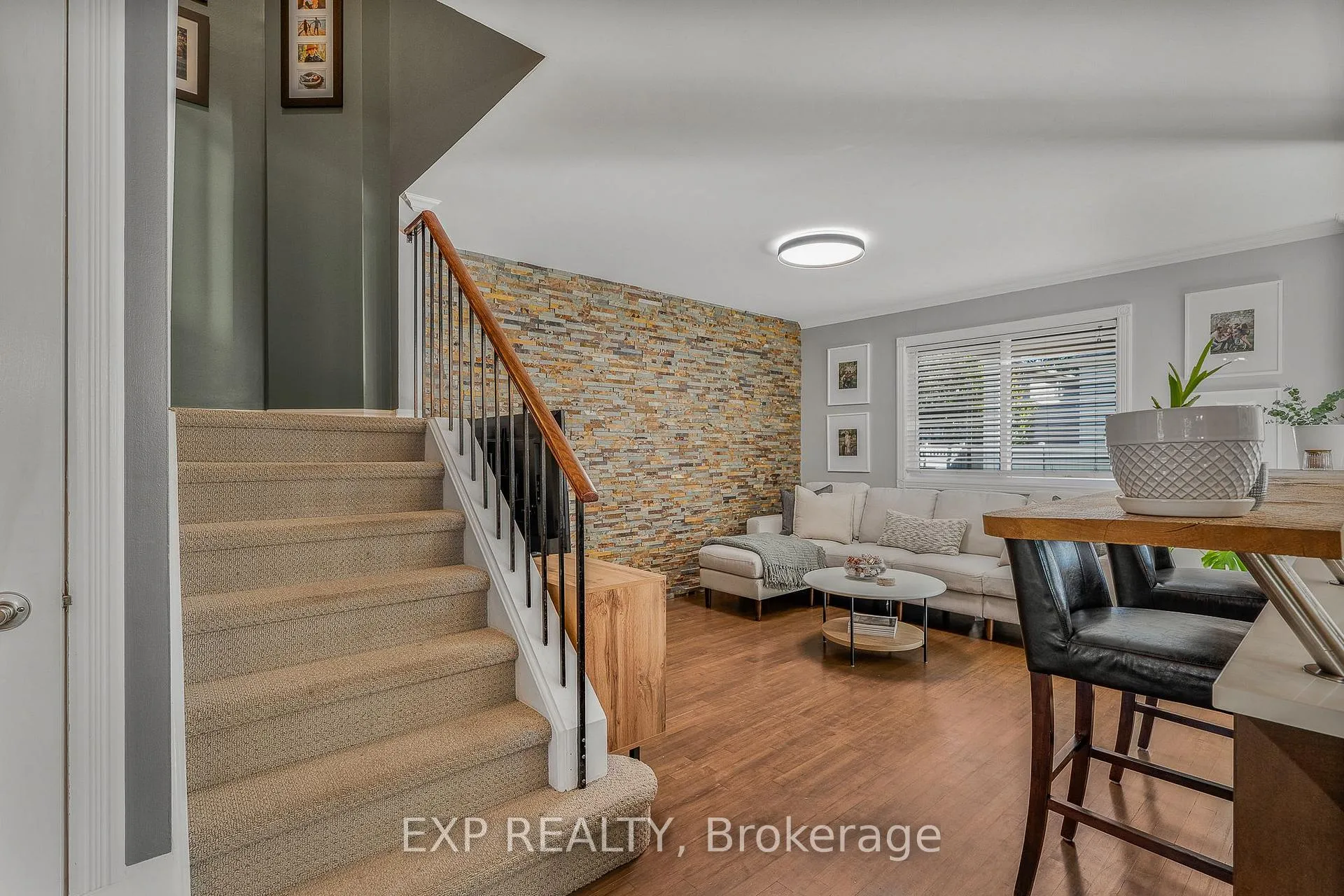 Photo 7 of 1601 Bottriell Way, Ottawa, Fallingbrook/Pineridge — HOMEH