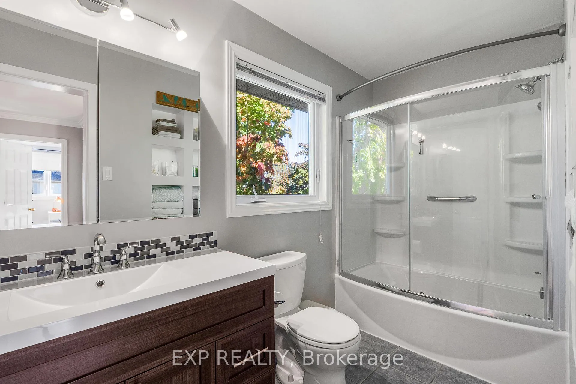 Photo 23 of 1601 Bottriell Way, Ottawa, Fallingbrook/Pineridge — HOMEH