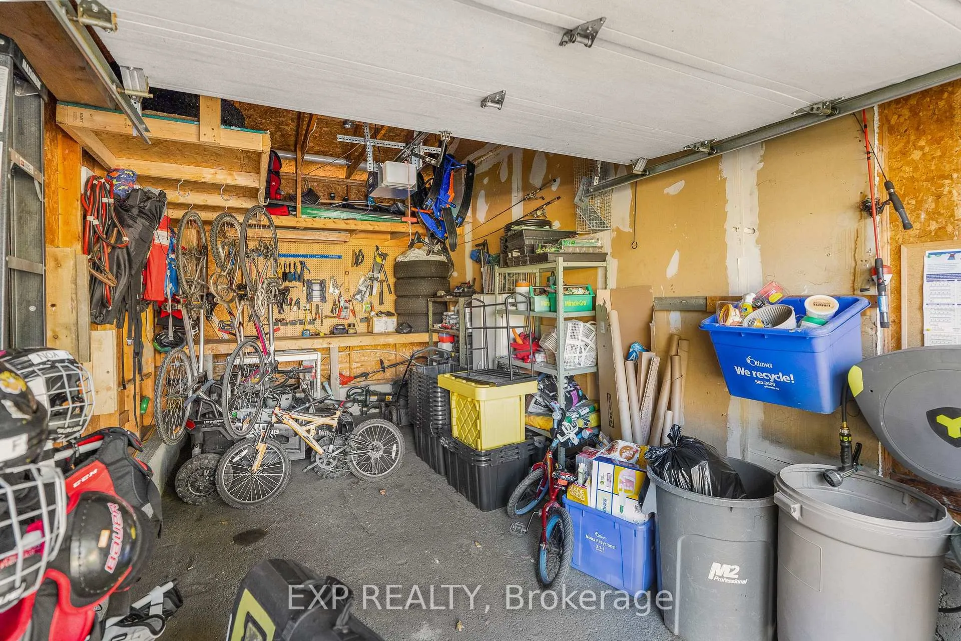 Photo 32 of 1601 Bottriell Way, Ottawa, Fallingbrook/Pineridge — HOMEH