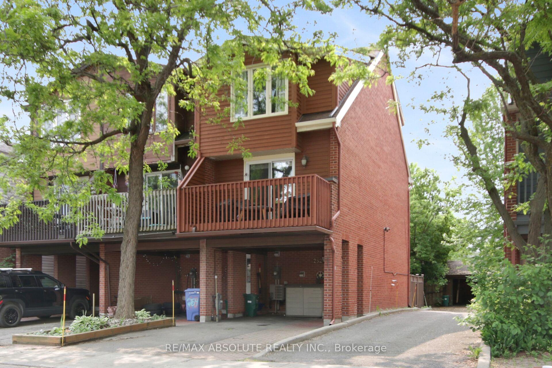 Front of 252 Bruyere Street