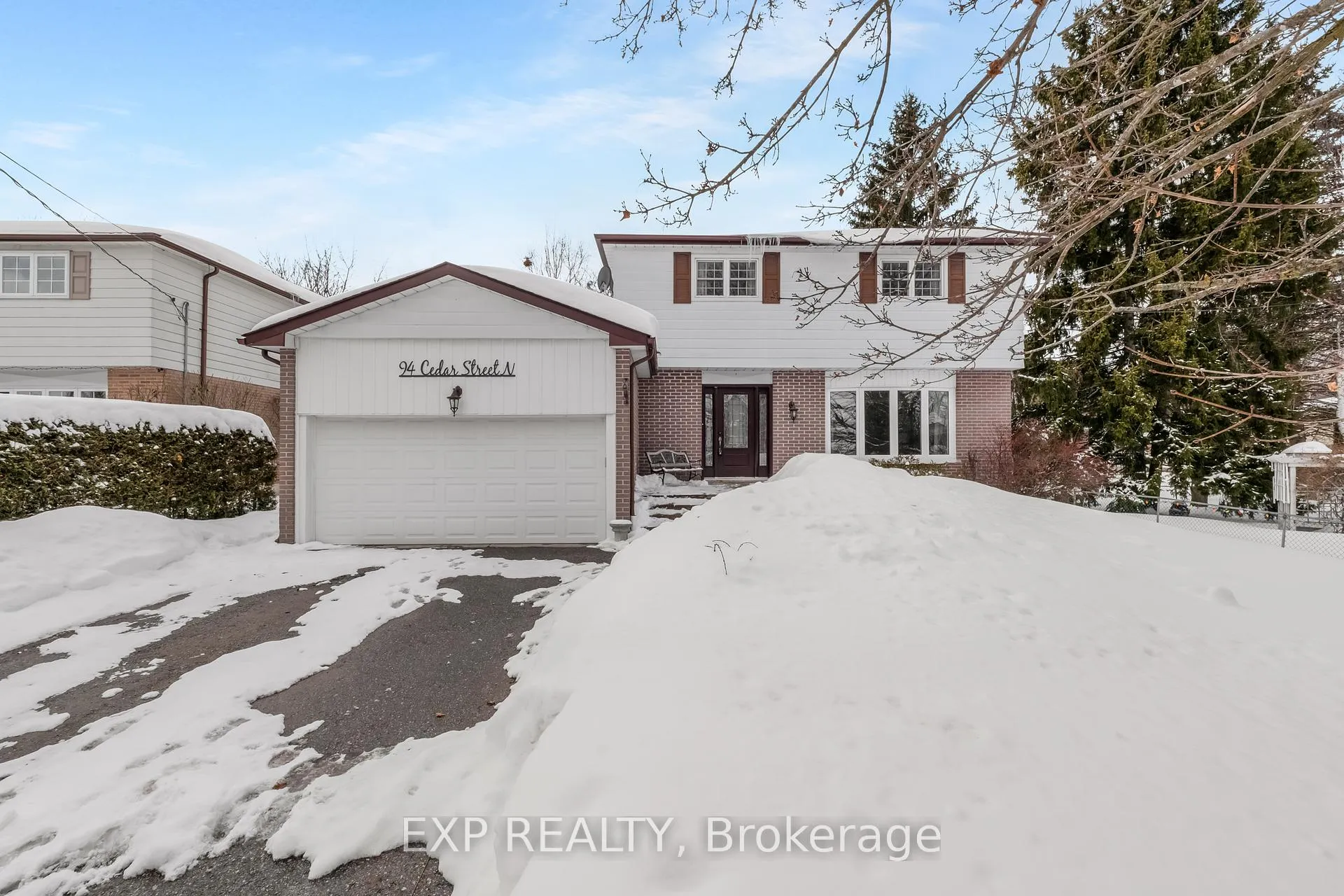 Photo 2 of 94 Cedar Street N, Uxbridge — HOMEH