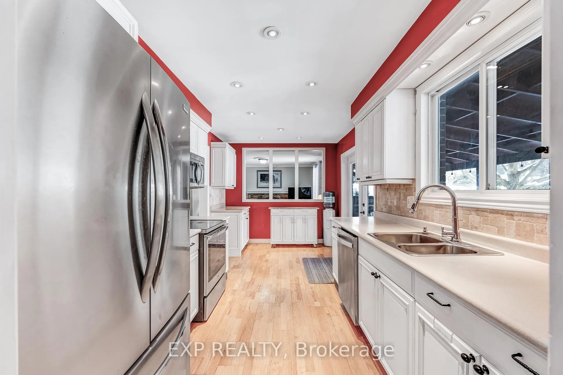 Photo 12 of 94 Cedar Street N, Uxbridge — HOMEH