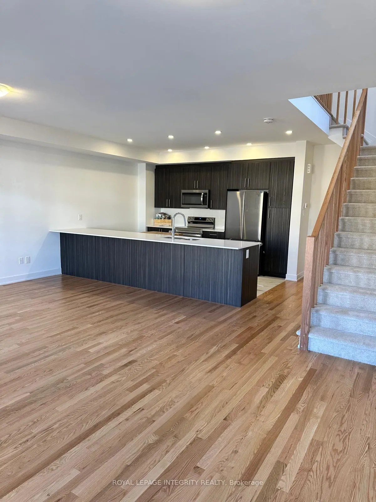 Photo 10 of 70 Arinto Place, Ottawa, Kanata - Emerald Meadows/Trailwest — HOMEH