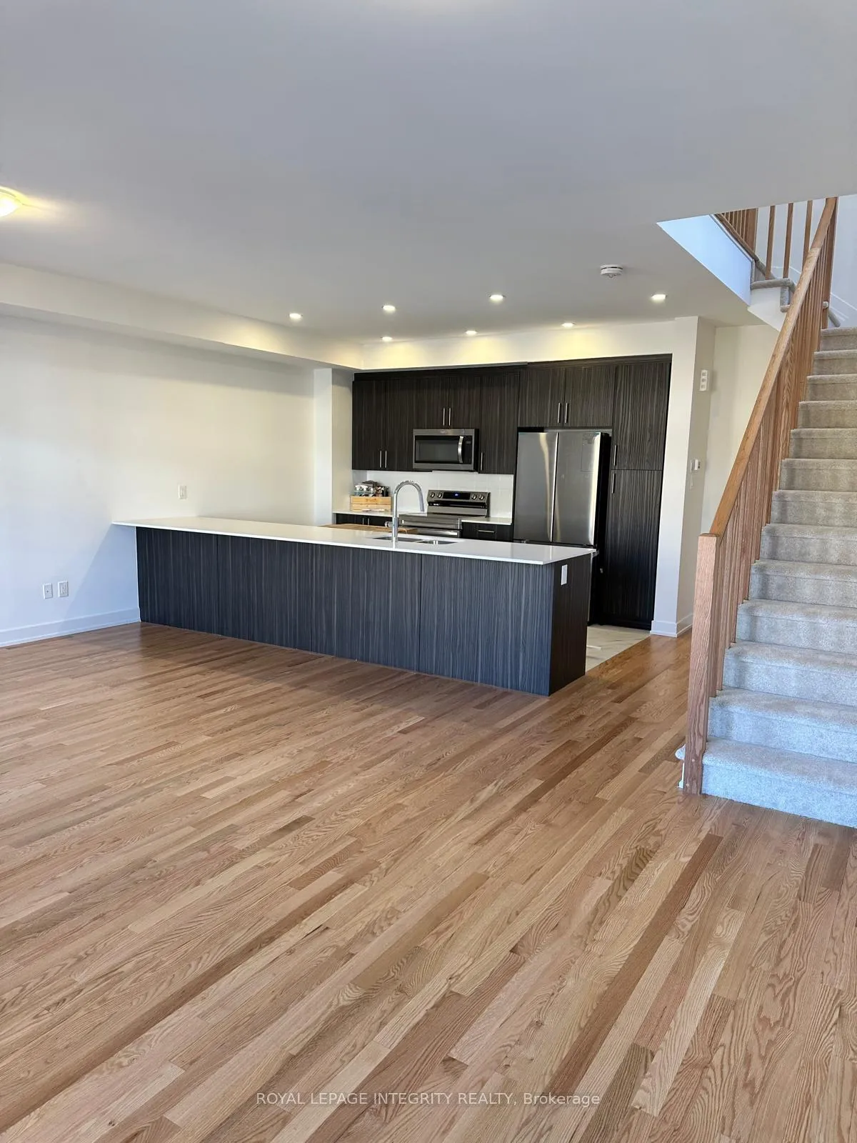 Photo 12 of 70 Arinto Place, Ottawa, Kanata - Emerald Meadows/Trailwest — HOMEH