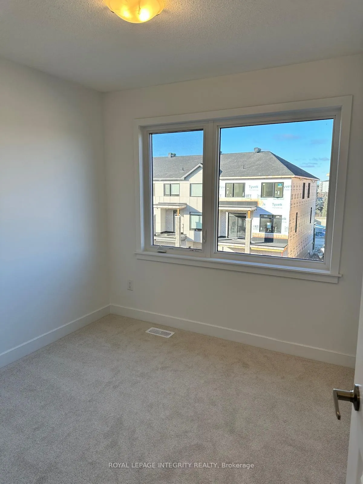 Photo 16 of 70 Arinto Place, Ottawa, Kanata - Emerald Meadows/Trailwest — HOMEH
