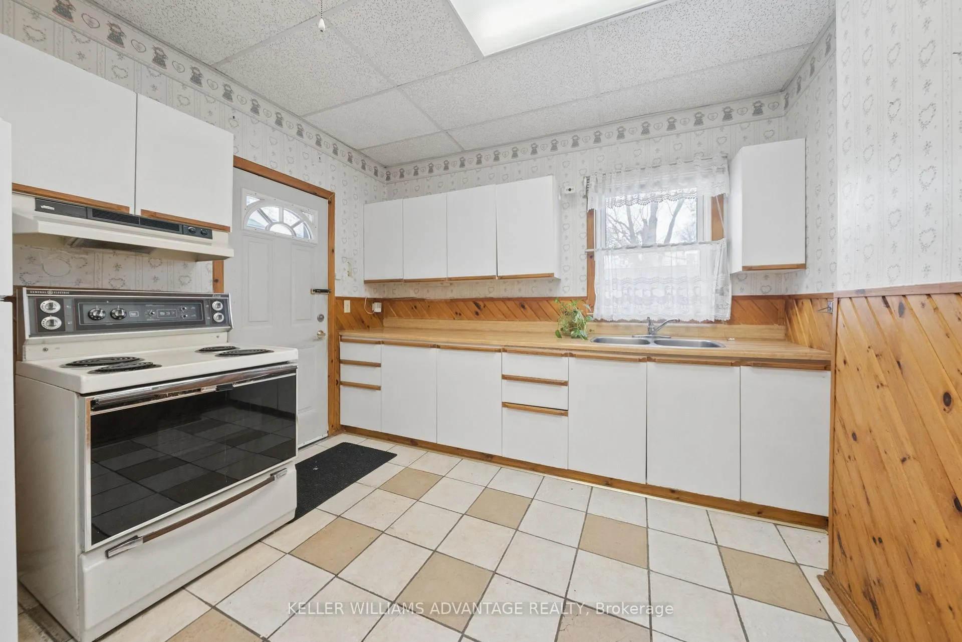 Photo 10 of 132 Ivy Avenue, Toronto, South Riverdale — HOMEH