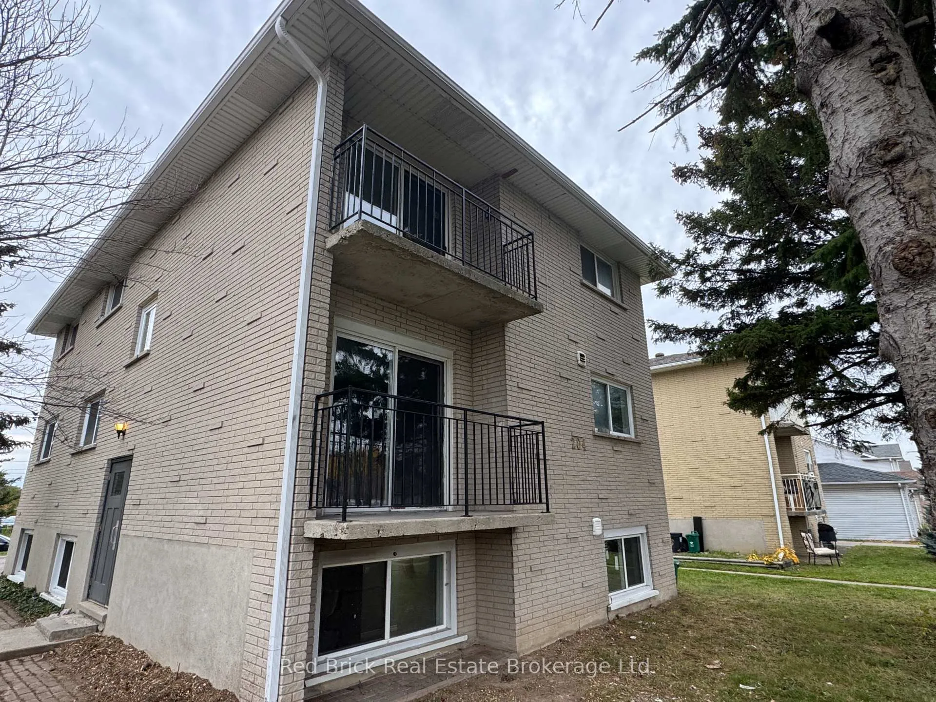 Photo 1 of 204 Veronica Drive, Kitchener — HOMEH