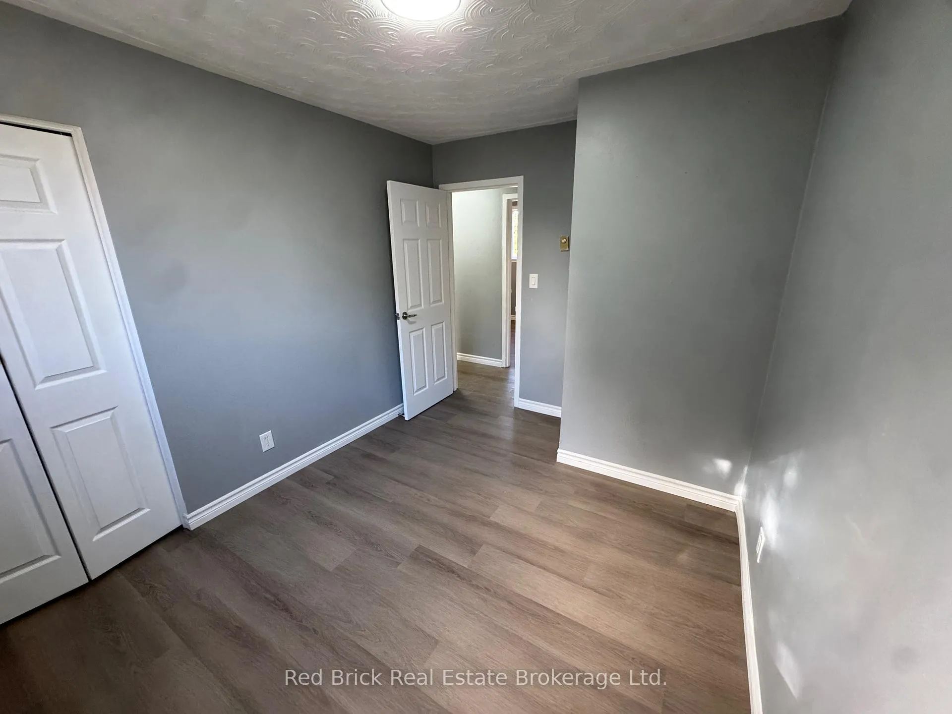 Photo 18 of 204 Veronica Drive, Kitchener — HOMEH