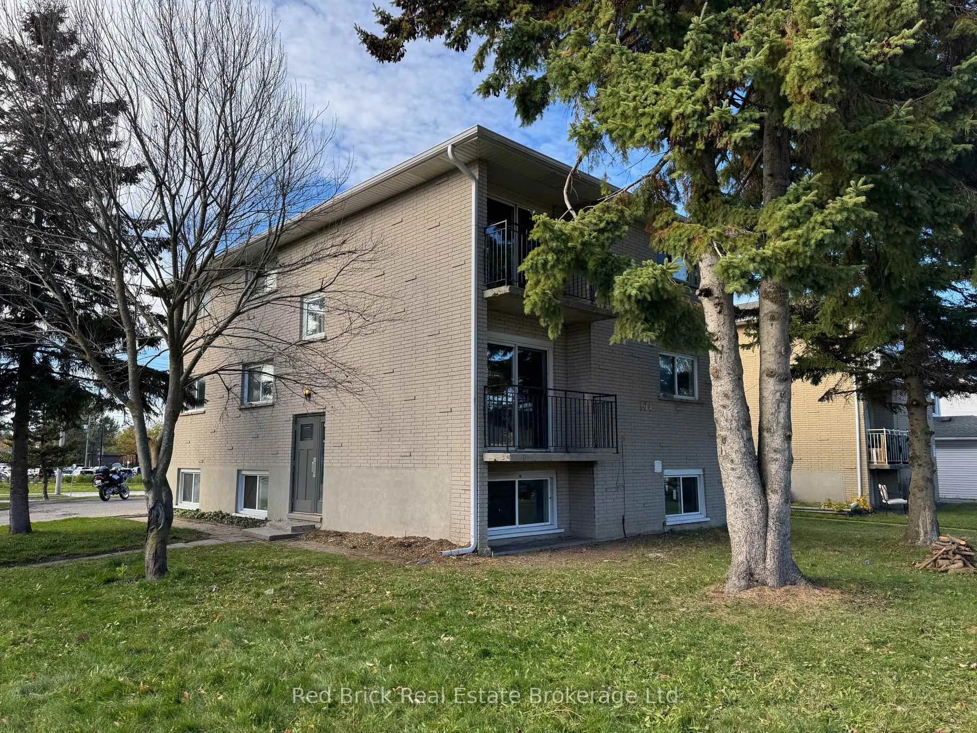 Photo 24 of 204 Veronica Drive, Kitchener — HOMEH