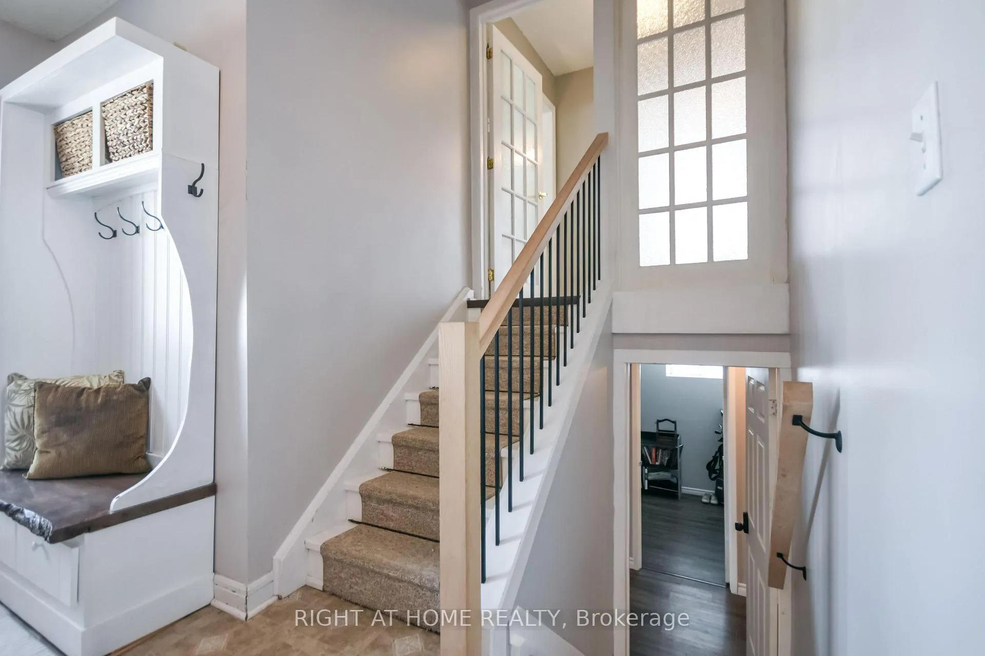 Photo 6 of 261 Crawford Street, Barrie, Ardagh — HOMEH