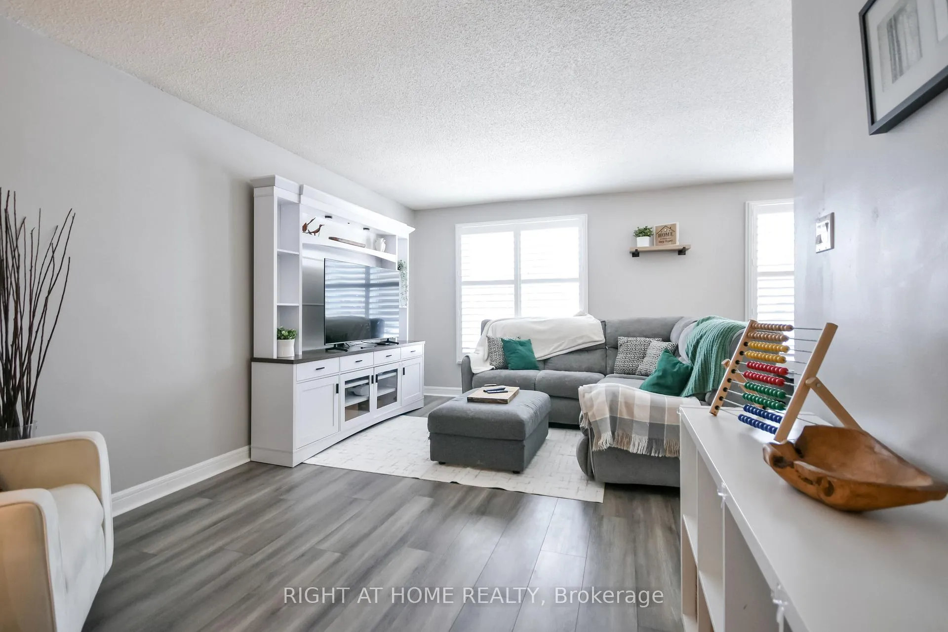 Photo 8 of 261 Crawford Street, Barrie, Ardagh — HOMEH