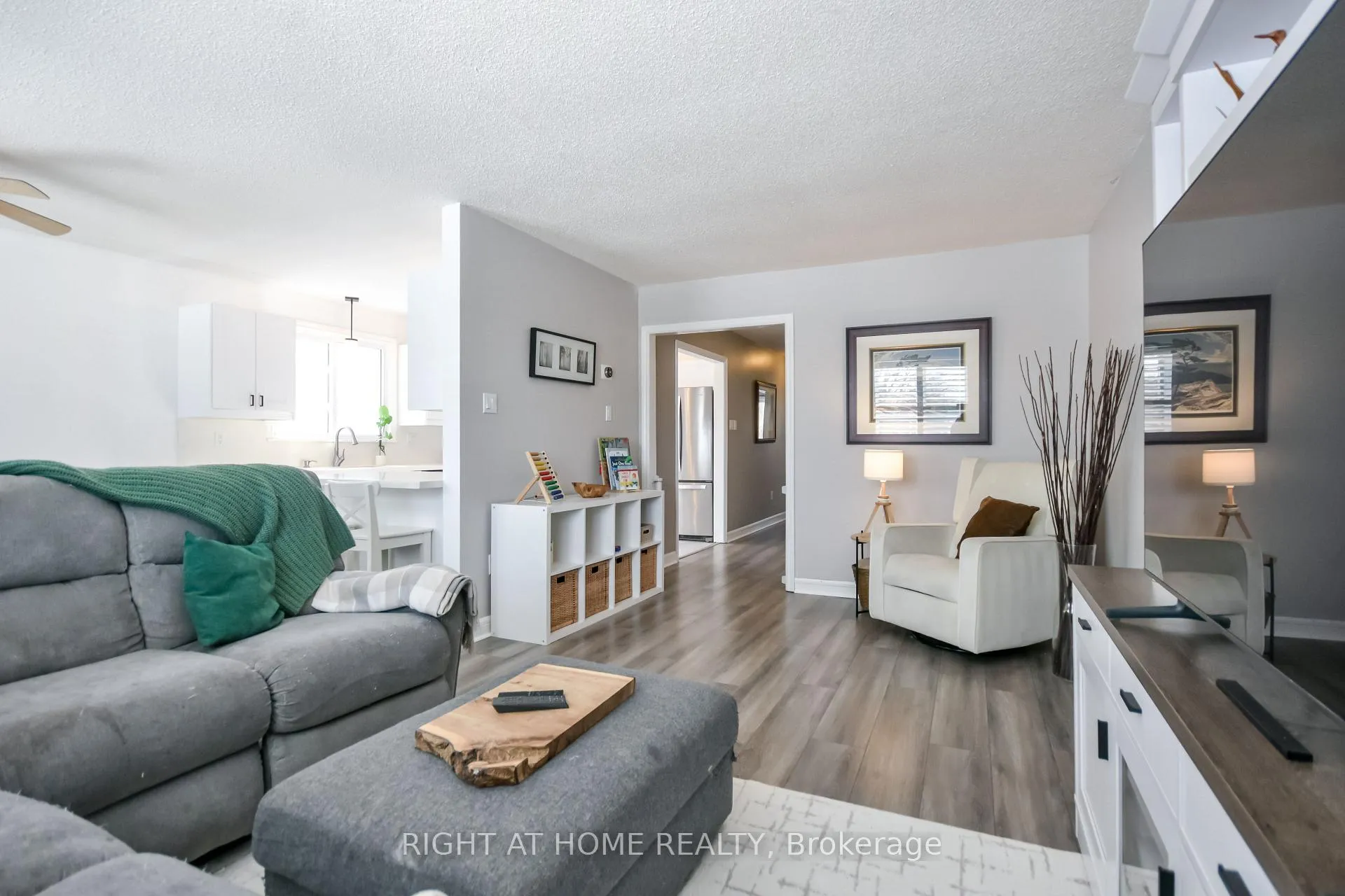 Photo 9 of 261 Crawford Street, Barrie, Ardagh — HOMEH