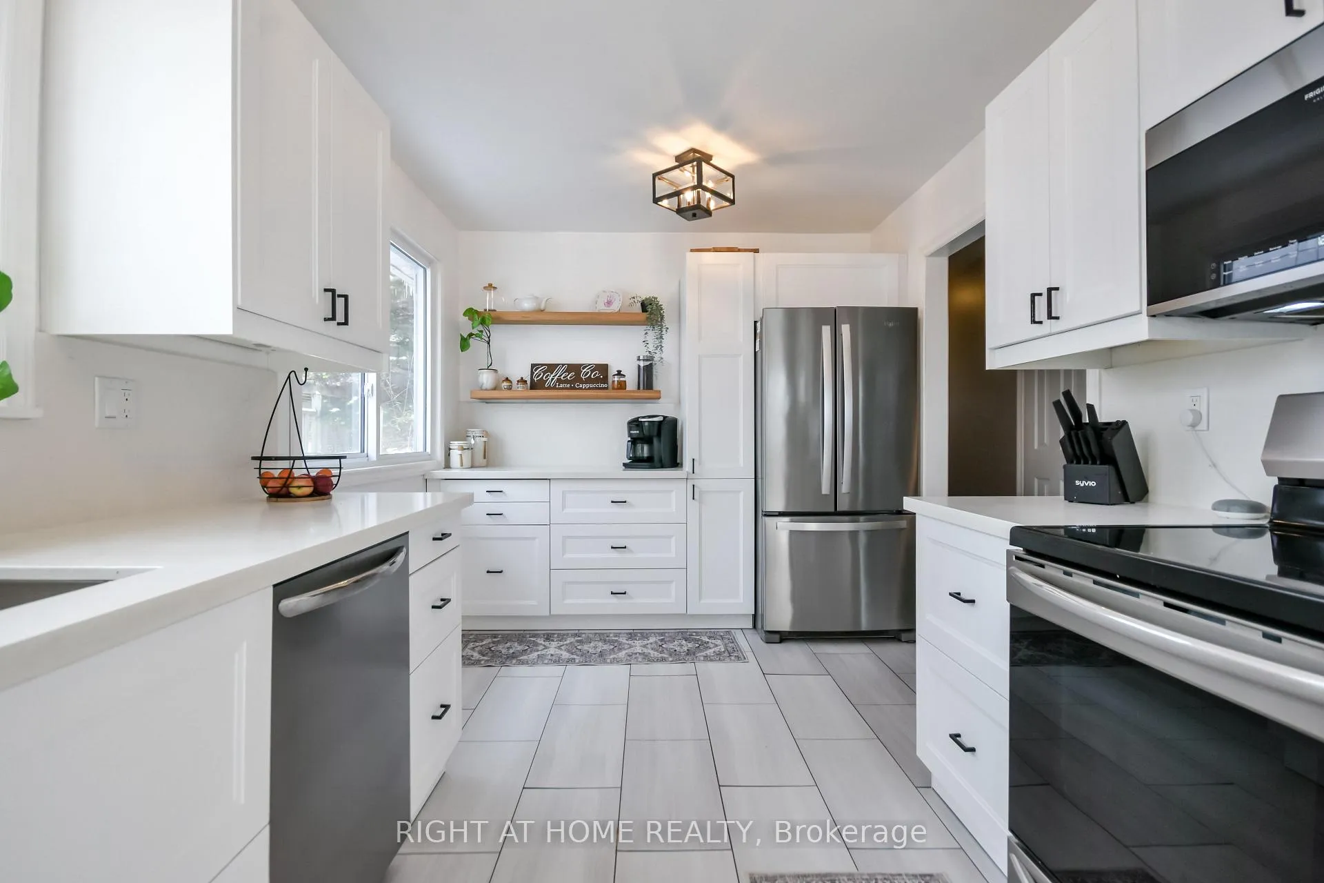 Photo 18 of 261 Crawford Street, Barrie, Ardagh — HOMEH