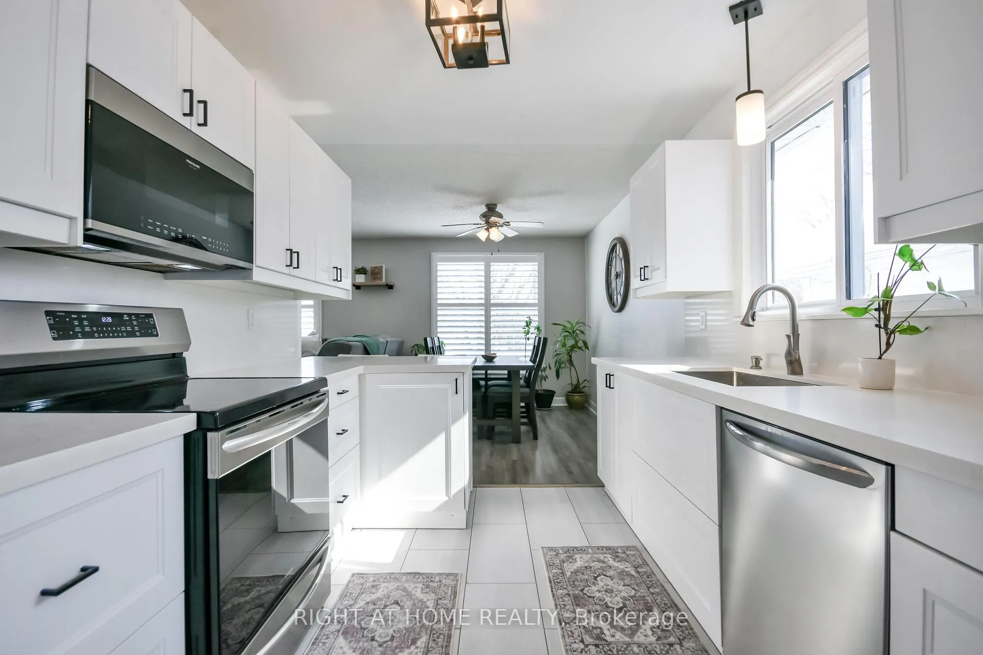 Photo 21 of 261 Crawford Street, Barrie, Ardagh — HOMEH