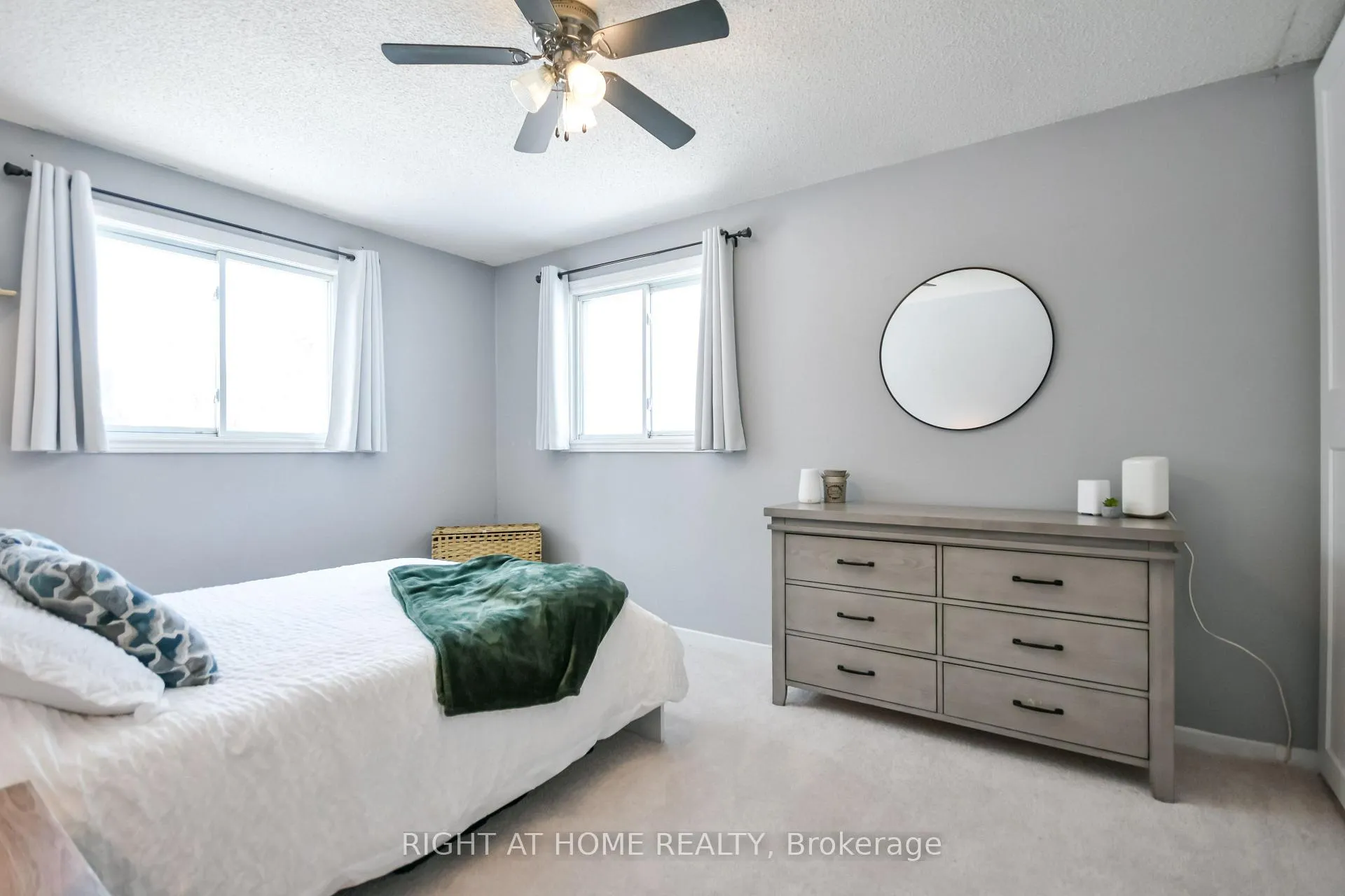 Photo 23 of 261 Crawford Street, Barrie, Ardagh — HOMEH