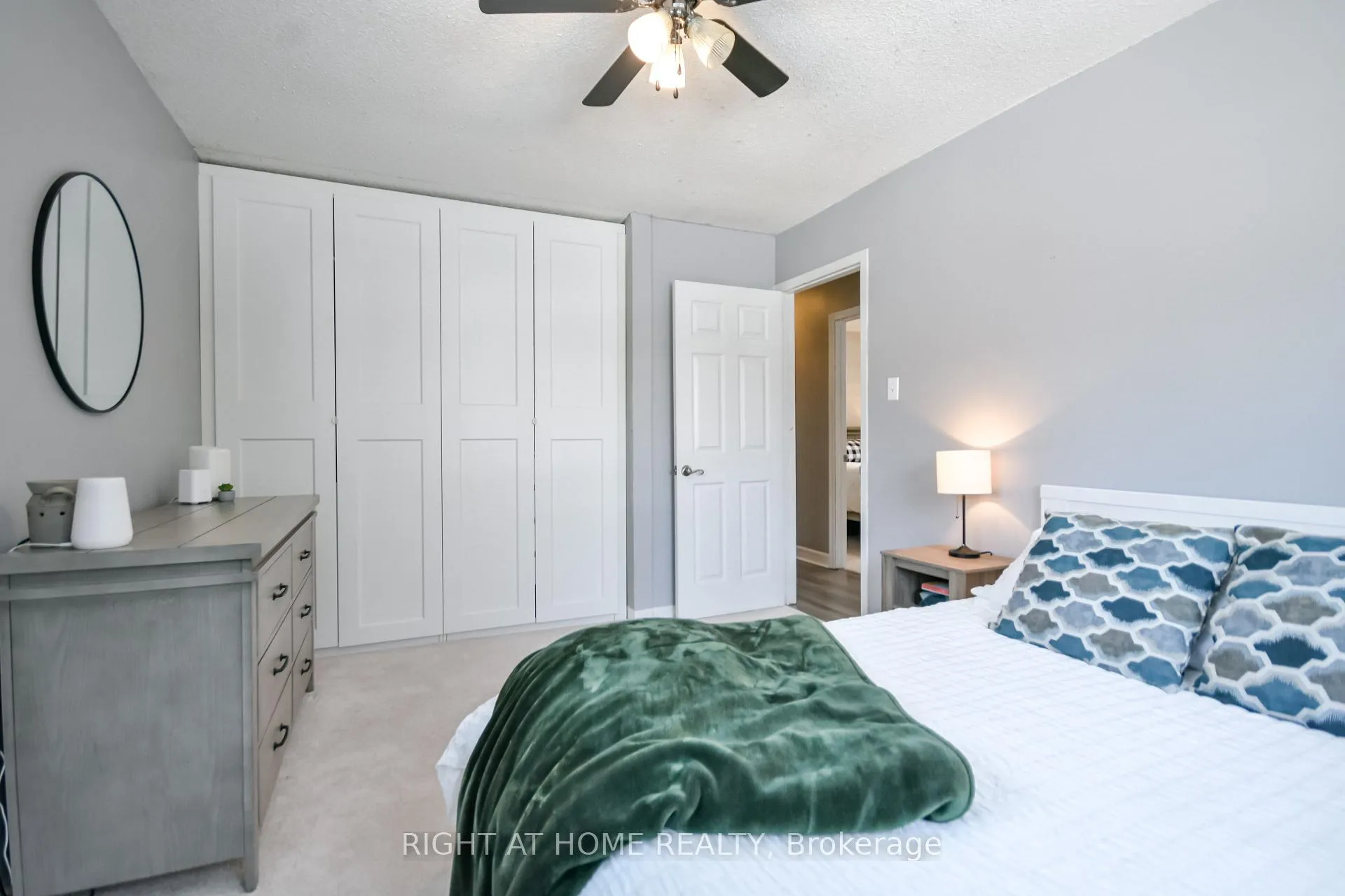 Photo 24 of 261 Crawford Street, Barrie, Ardagh — HOMEH