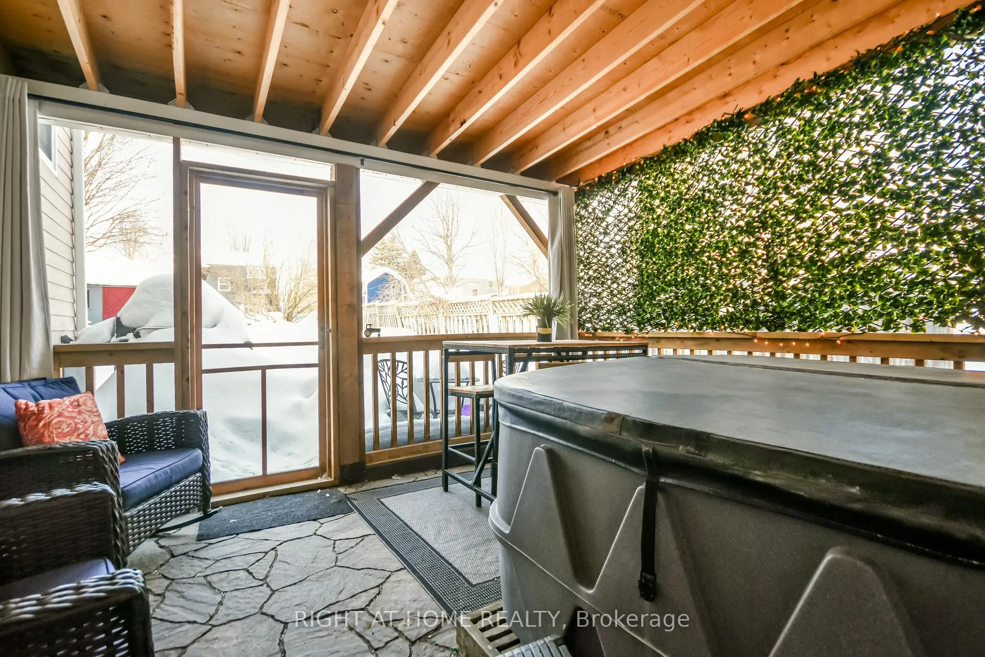 Photo 45 of 261 Crawford Street, Barrie, Ardagh — HOMEH