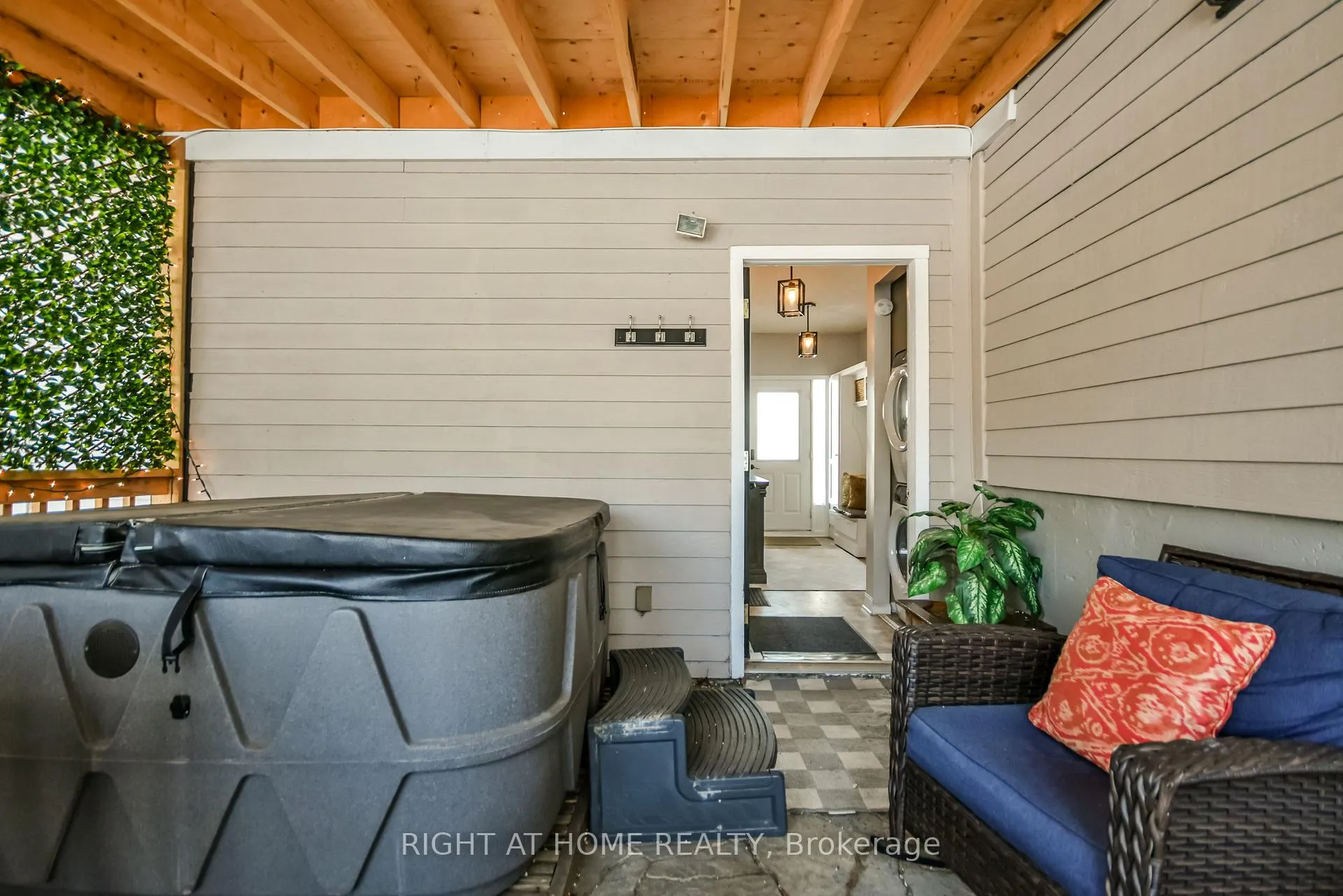 Photo 47 of 261 Crawford Street, Barrie, Ardagh — HOMEH