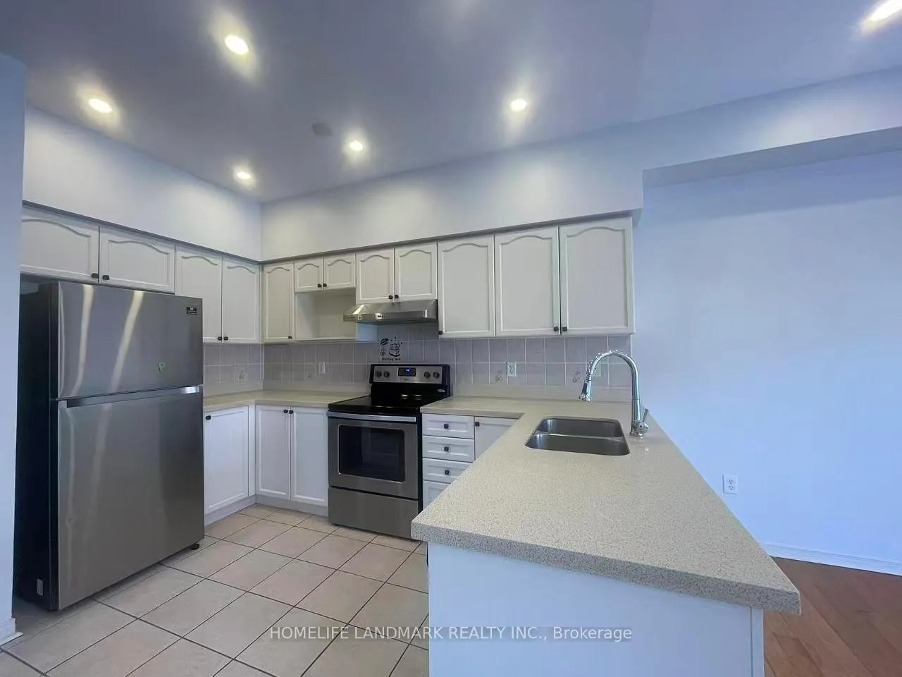 Photo 4 of 53 Ralph Chalmers Avenue, Markham, Wismer — HOMEH