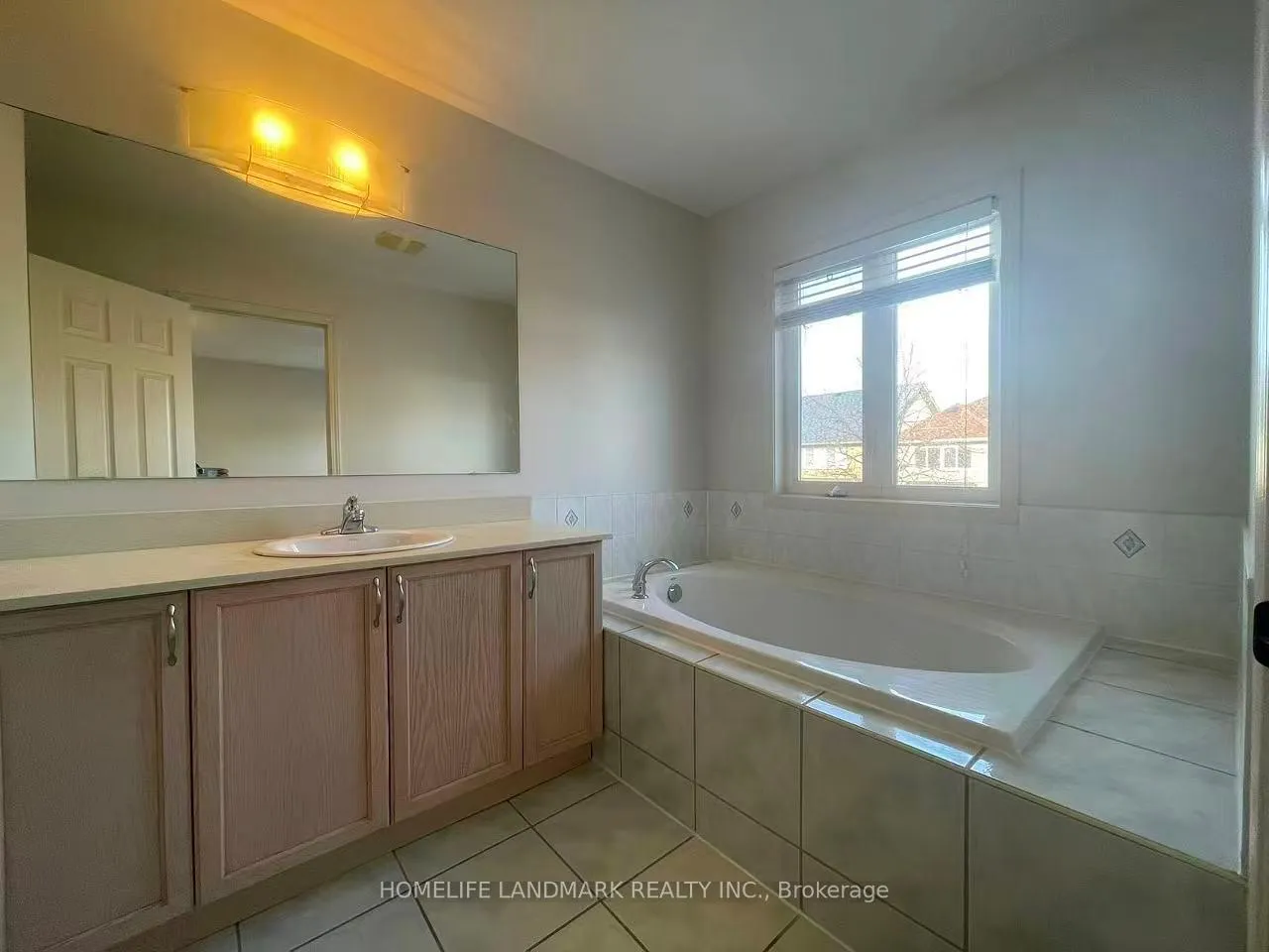 Photo 13 of 53 Ralph Chalmers Avenue, Markham, Wismer — HOMEH