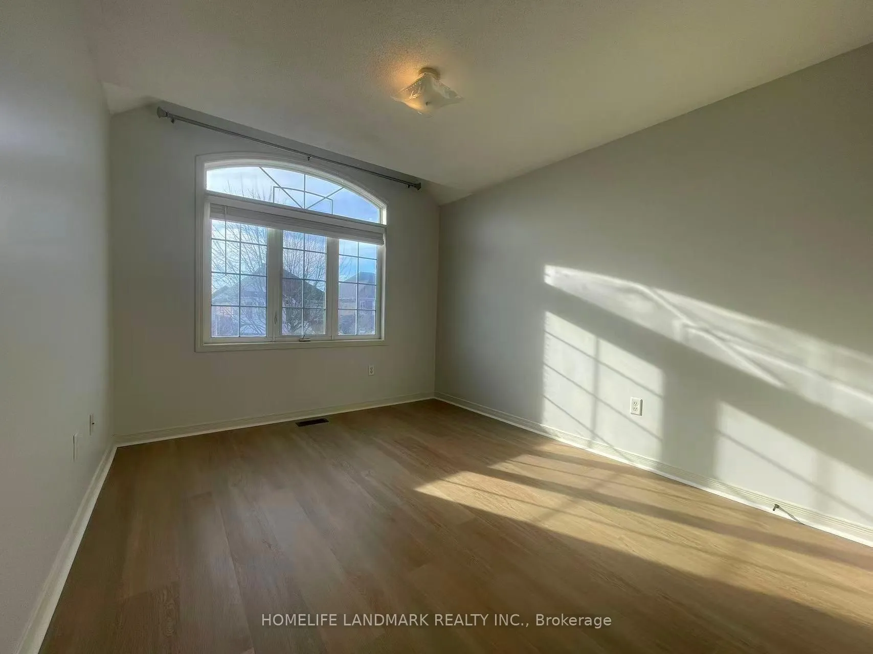 Photo 15 of 53 Ralph Chalmers Avenue, Markham, Wismer — HOMEH