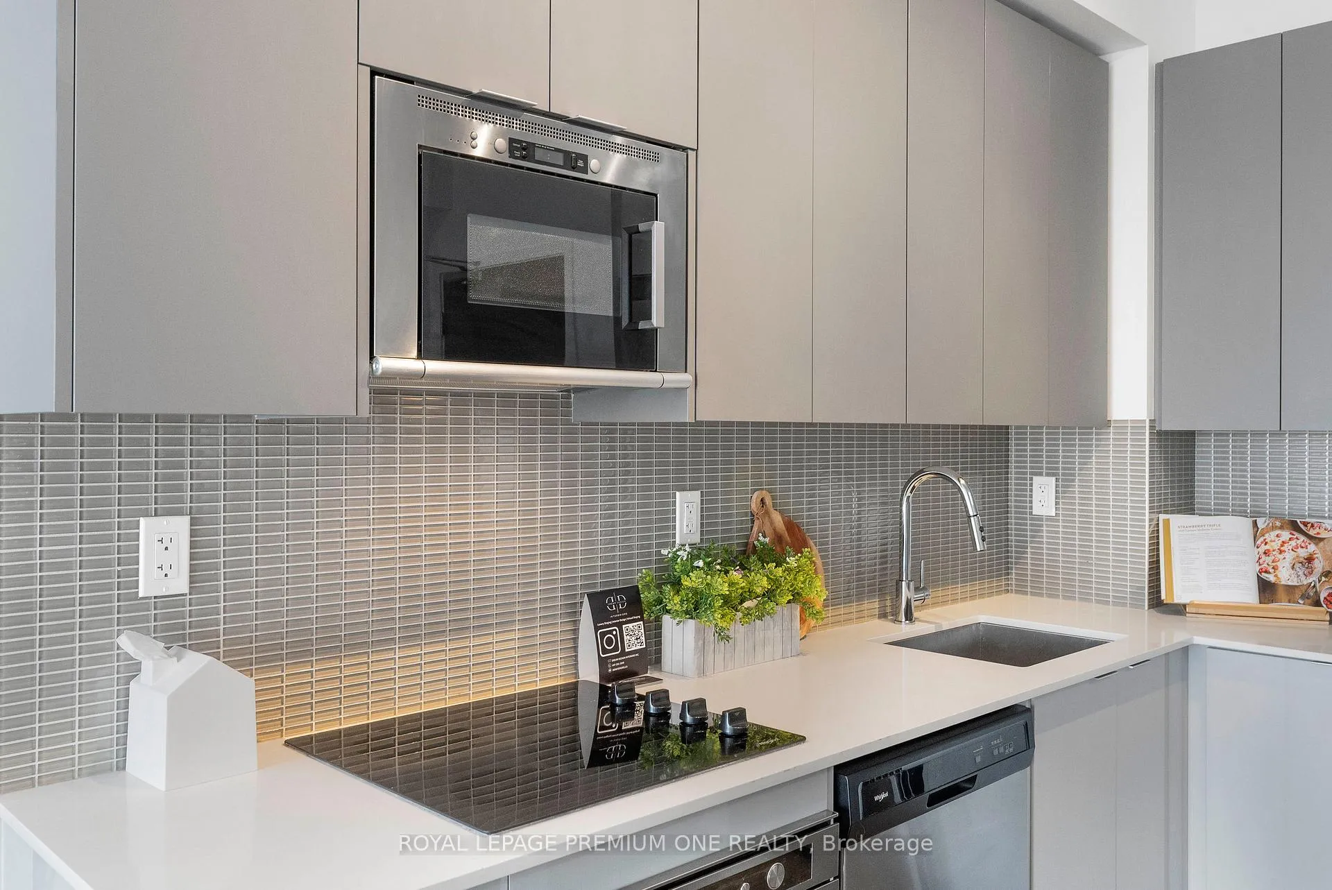 Photo 7 of Unit 901, 2908 Highway 7 Road, Vaughan, Concord — HOMEH