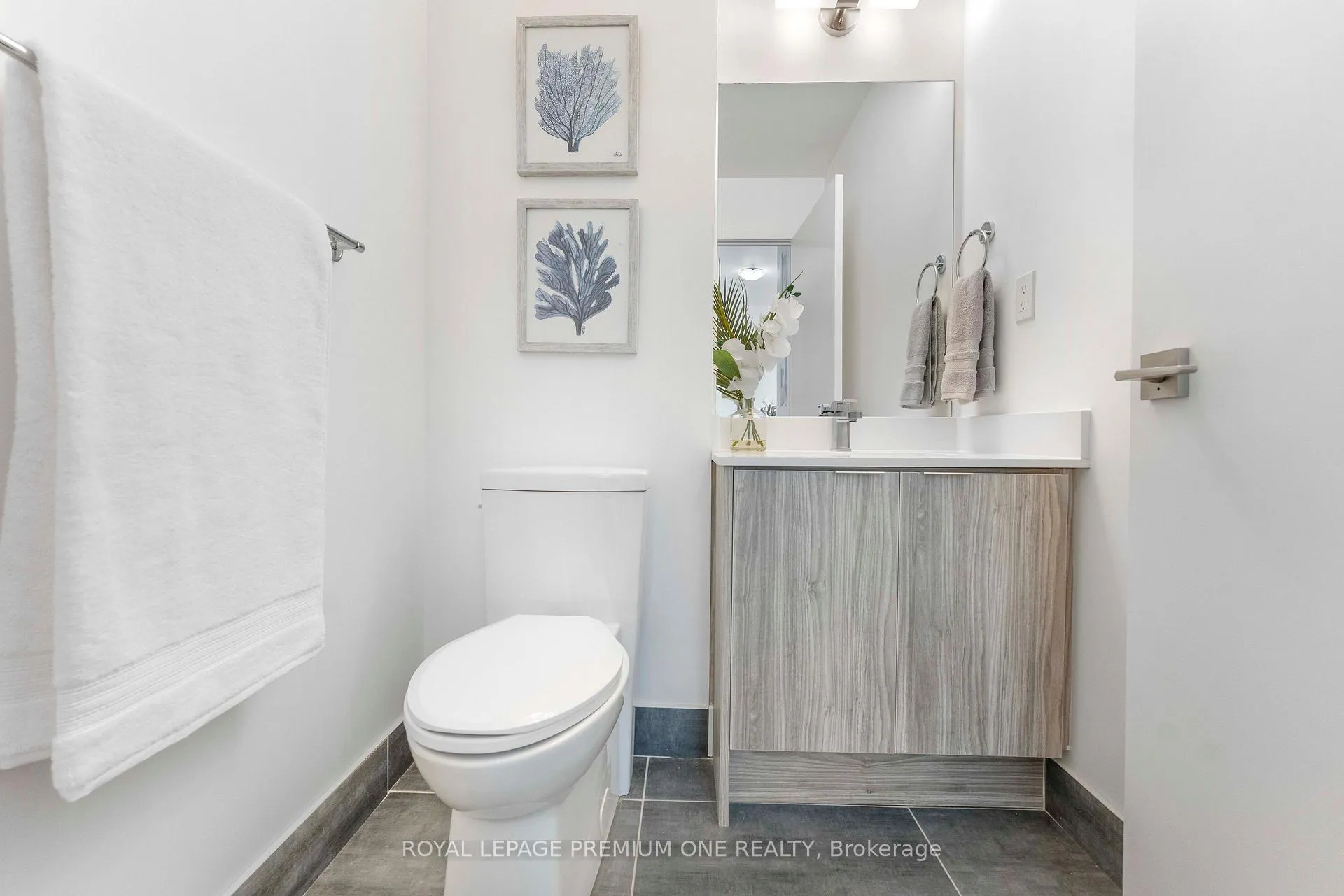 Photo 16 of Unit 901, 2908 Highway 7 Road, Vaughan, Concord — HOMEH