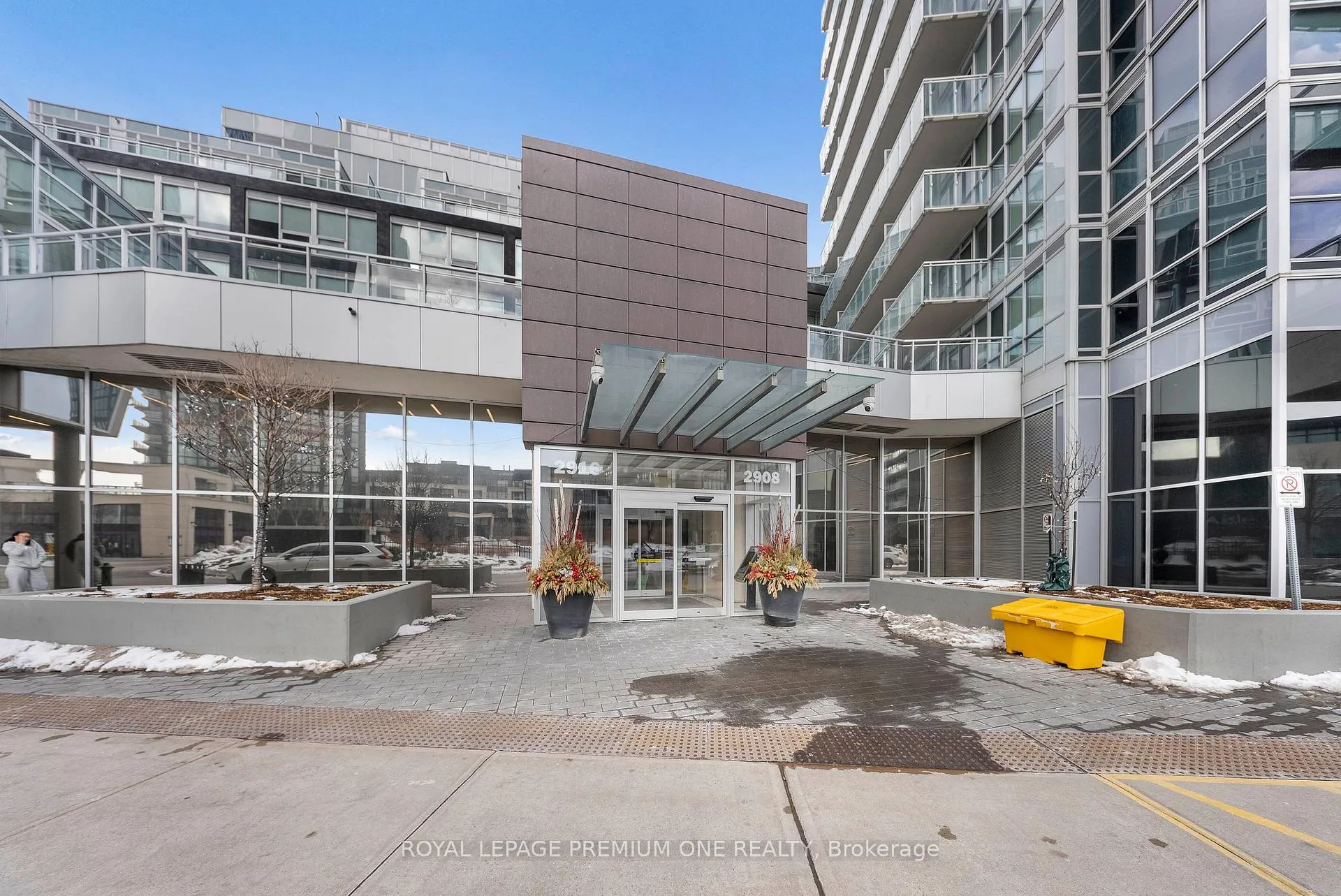 Photo 25 of Unit 901, 2908 Highway 7 Road, Vaughan, Concord — HOMEH